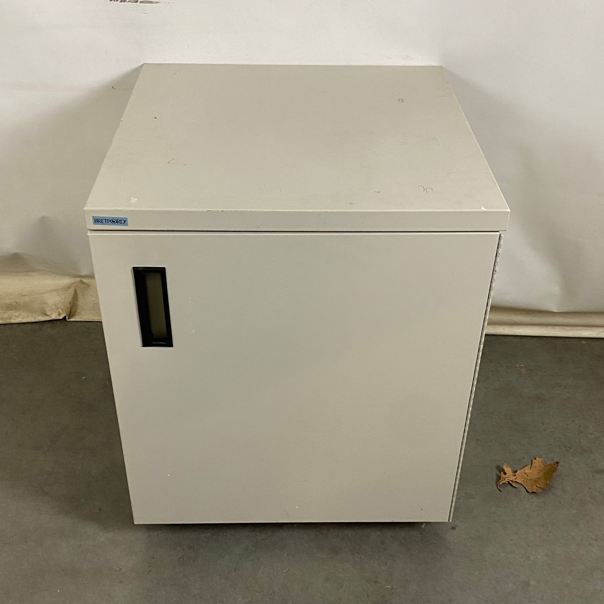 Bretford Metal 2 Shelf Rolling Cabinet
