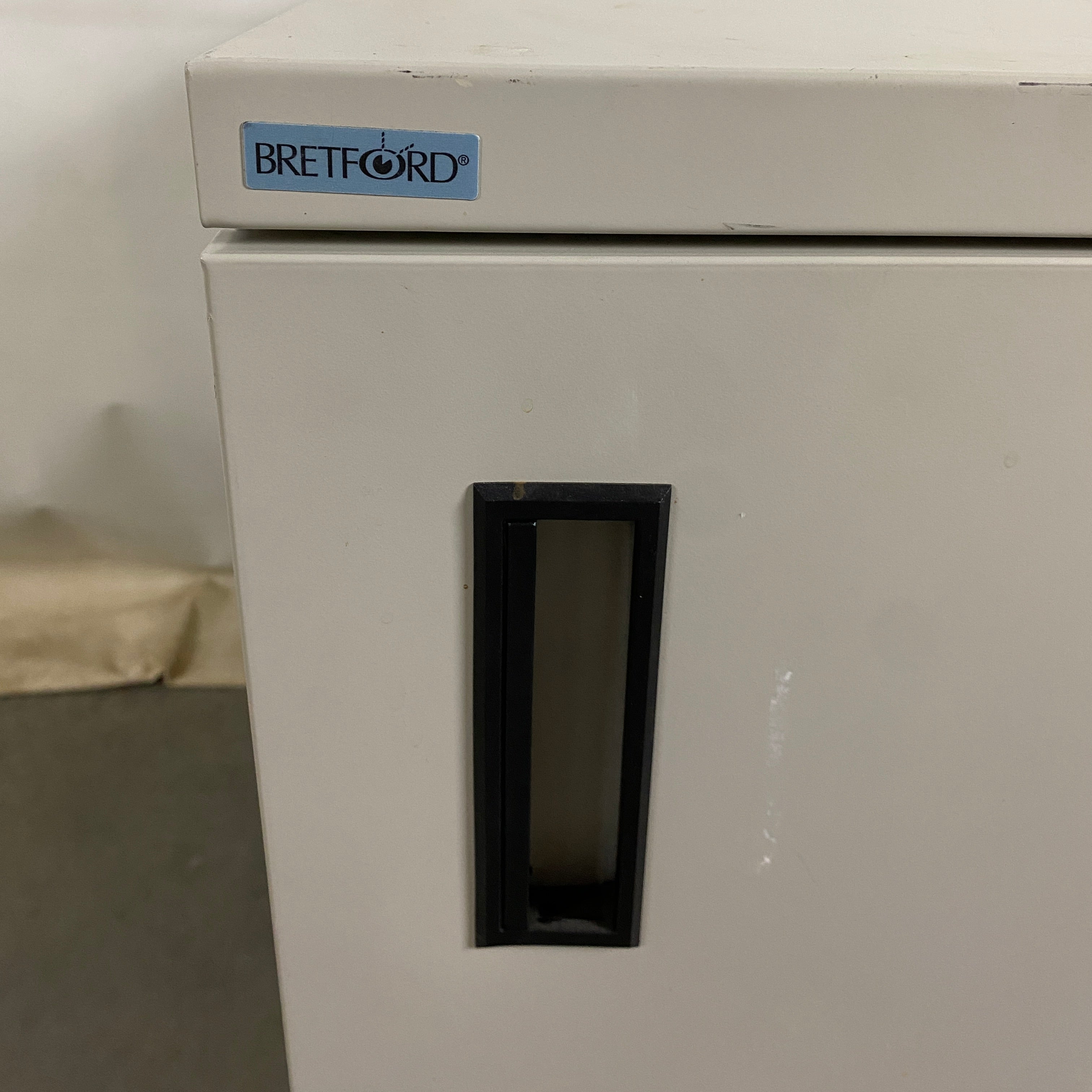 Bretford Metal 2 Shelf Rolling Cabinet
