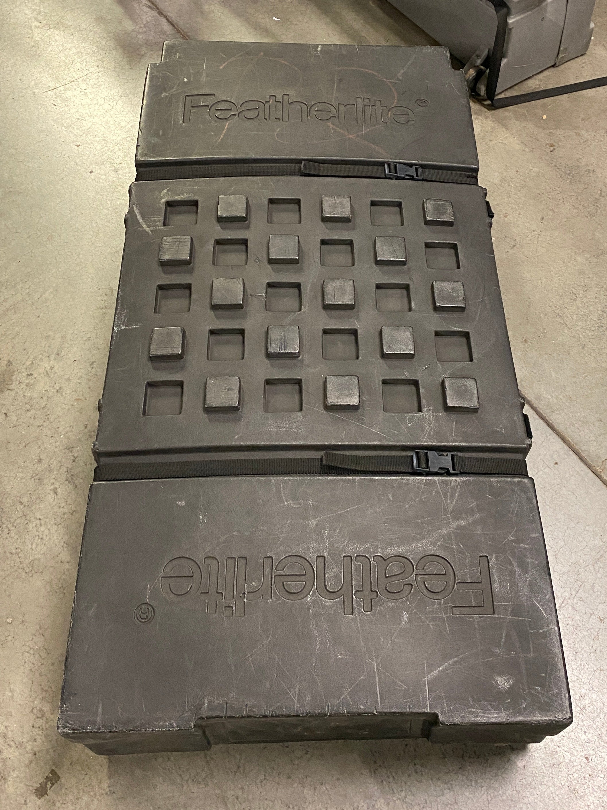 Featherlite Exhibit Display Set With Portable Black Case