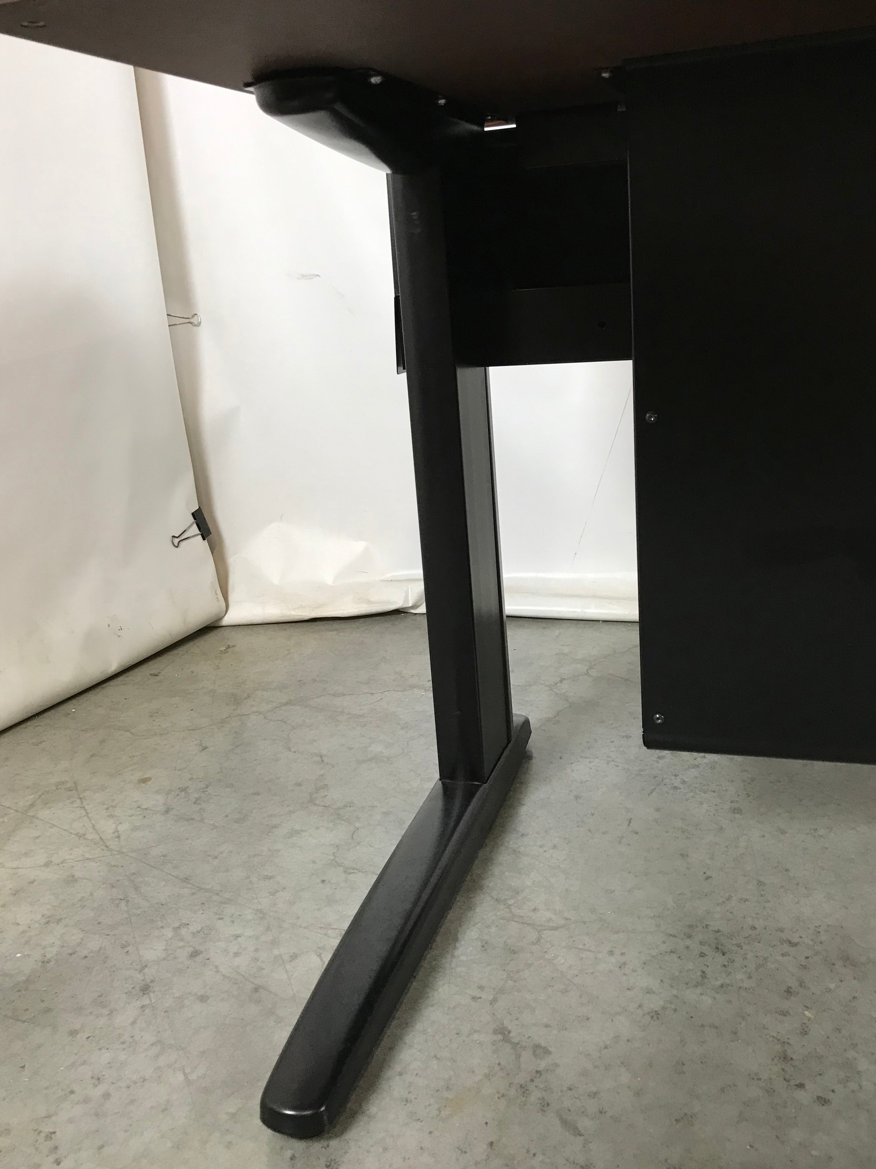 SmartLift Wood Desk for 20" Monitor