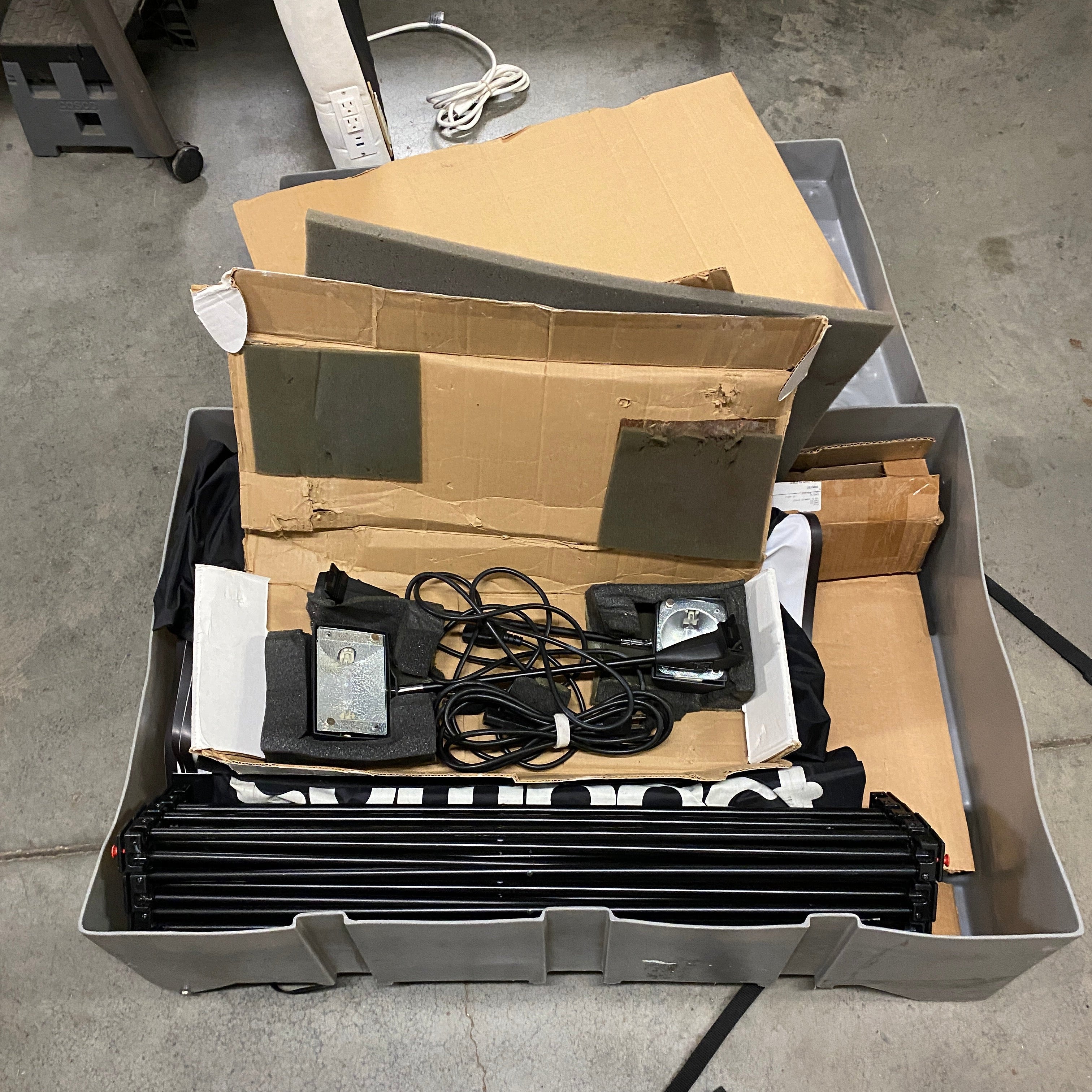 Nimlok Exhibit Display Set With Portable Grey Case