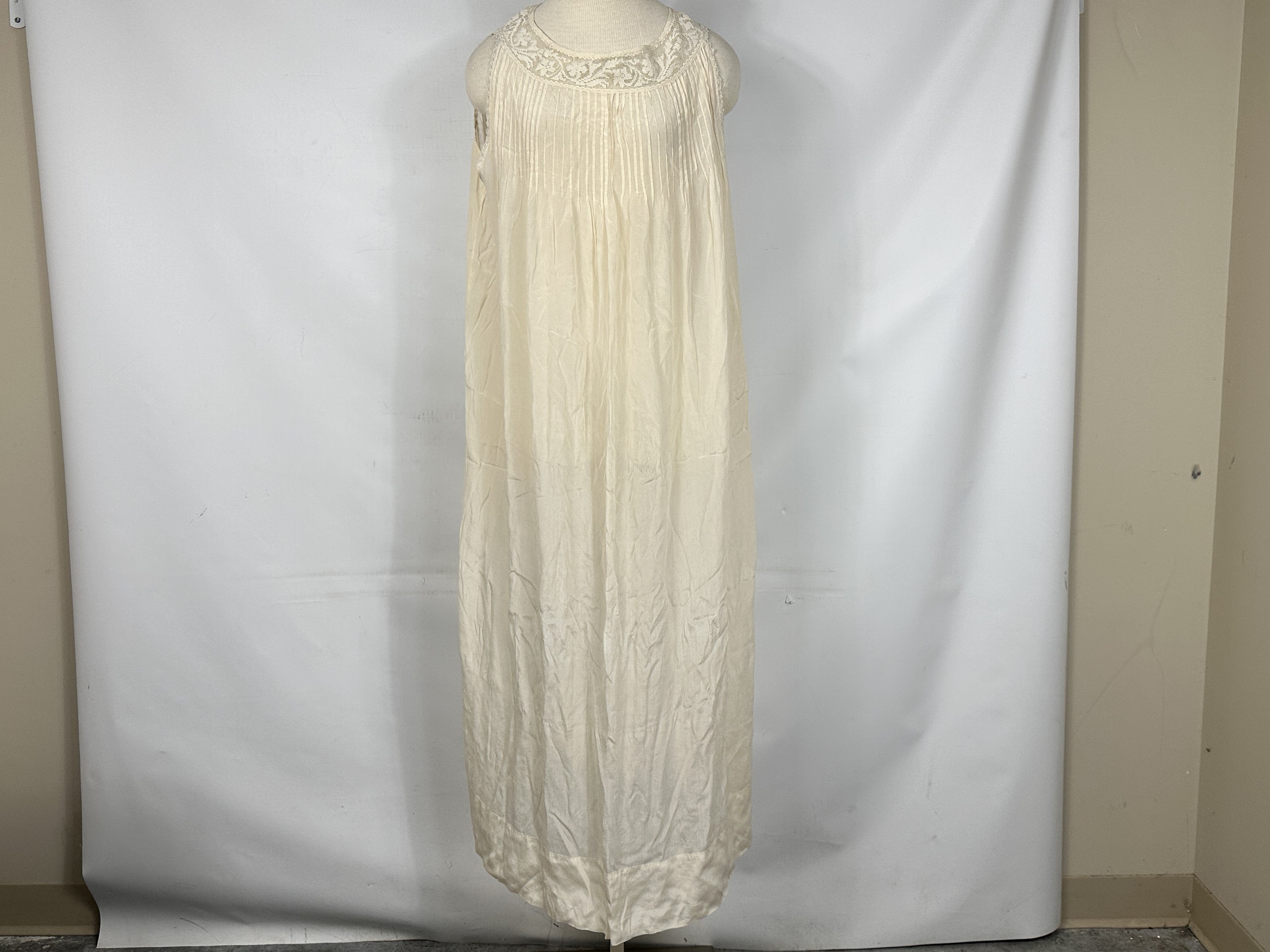 Vintage Champagne Satin Women's Nightgown