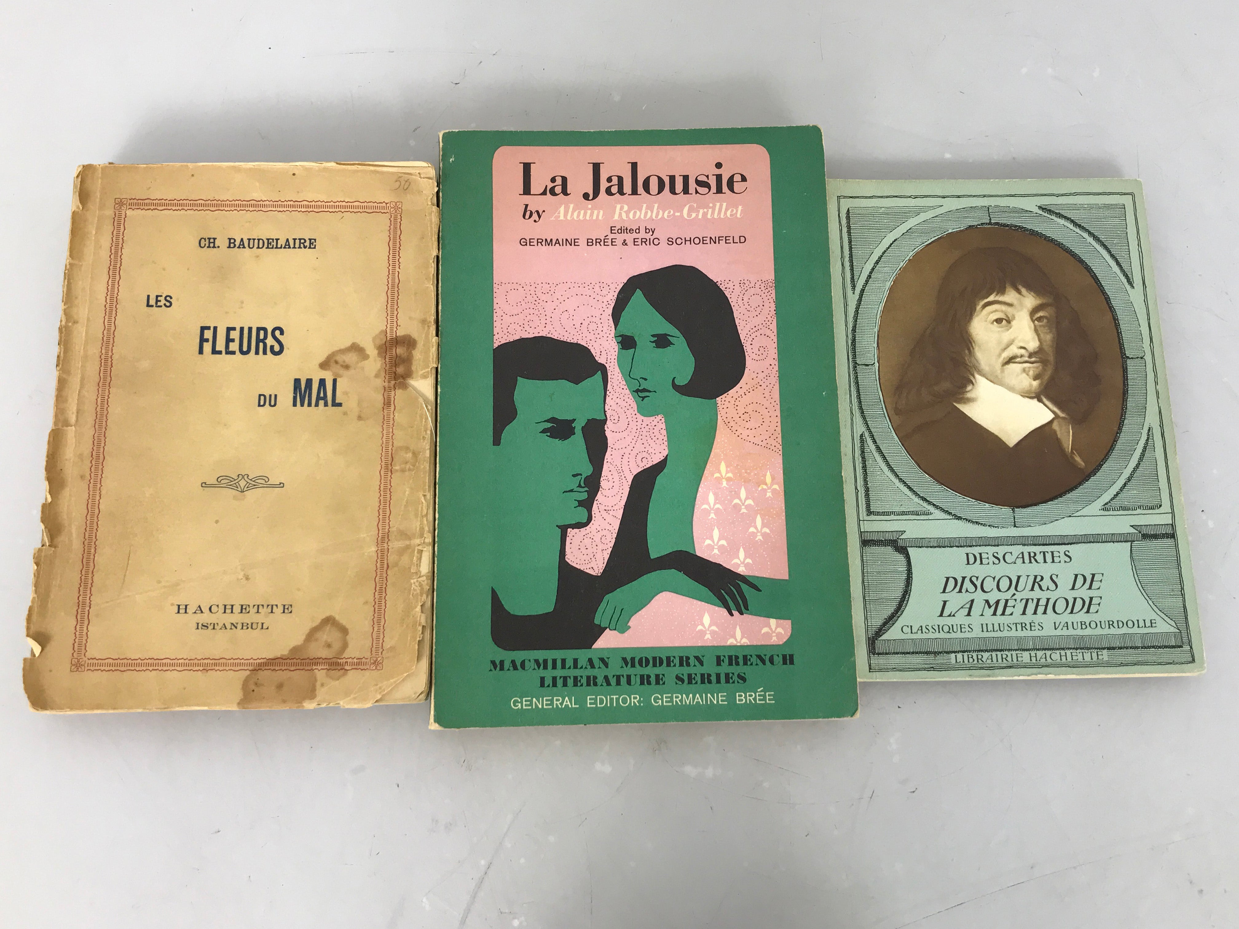 Lot of 3 French Language Books SC