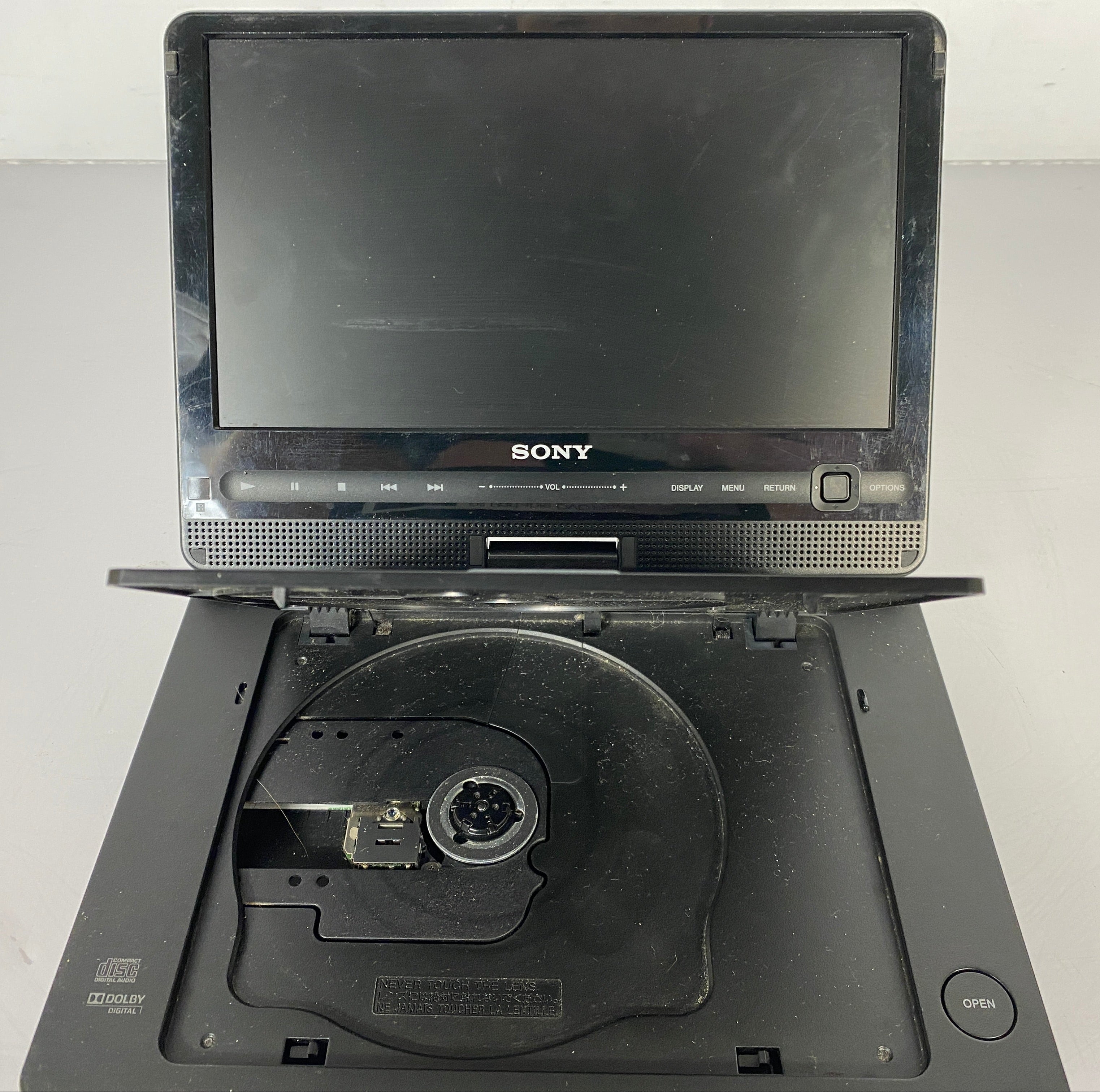 Sony DVP-FX94 Portable 9" Widescreen DVD And CD Player