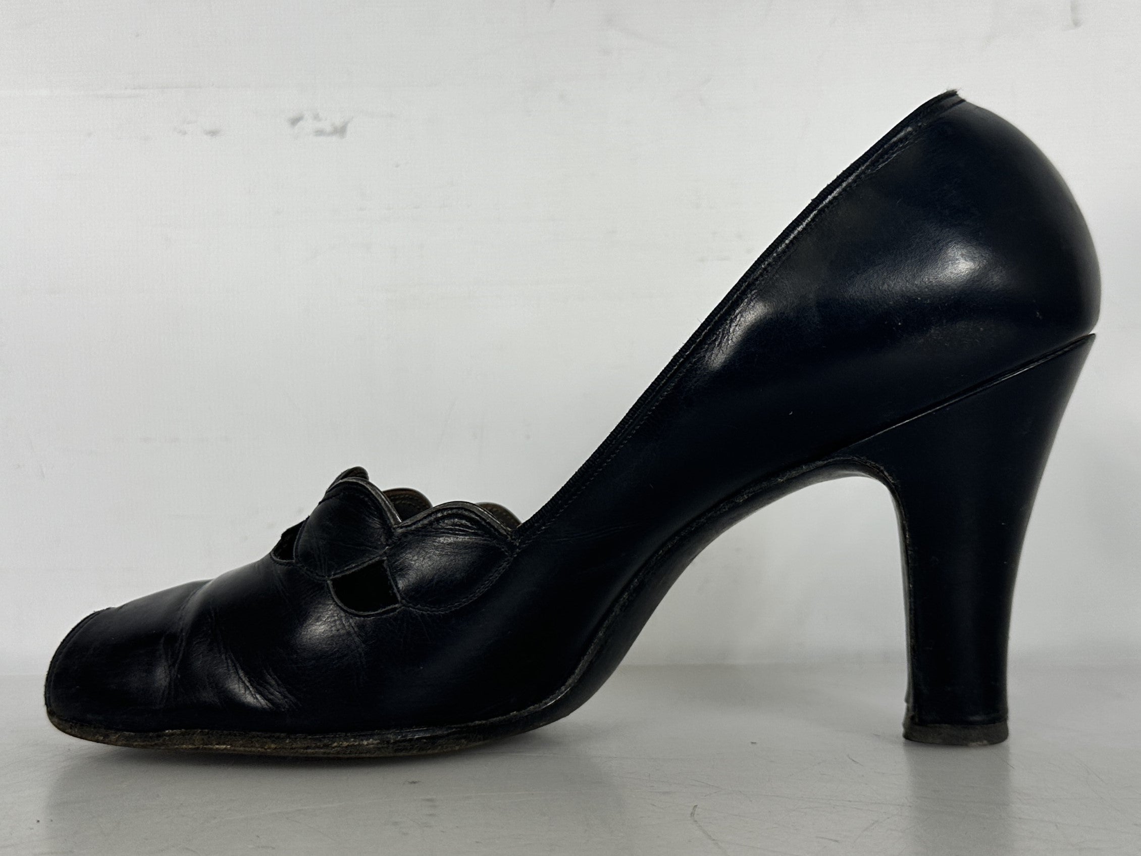 Vintage Black Hanan & Sons Shoes Women's Size 8.5AAA