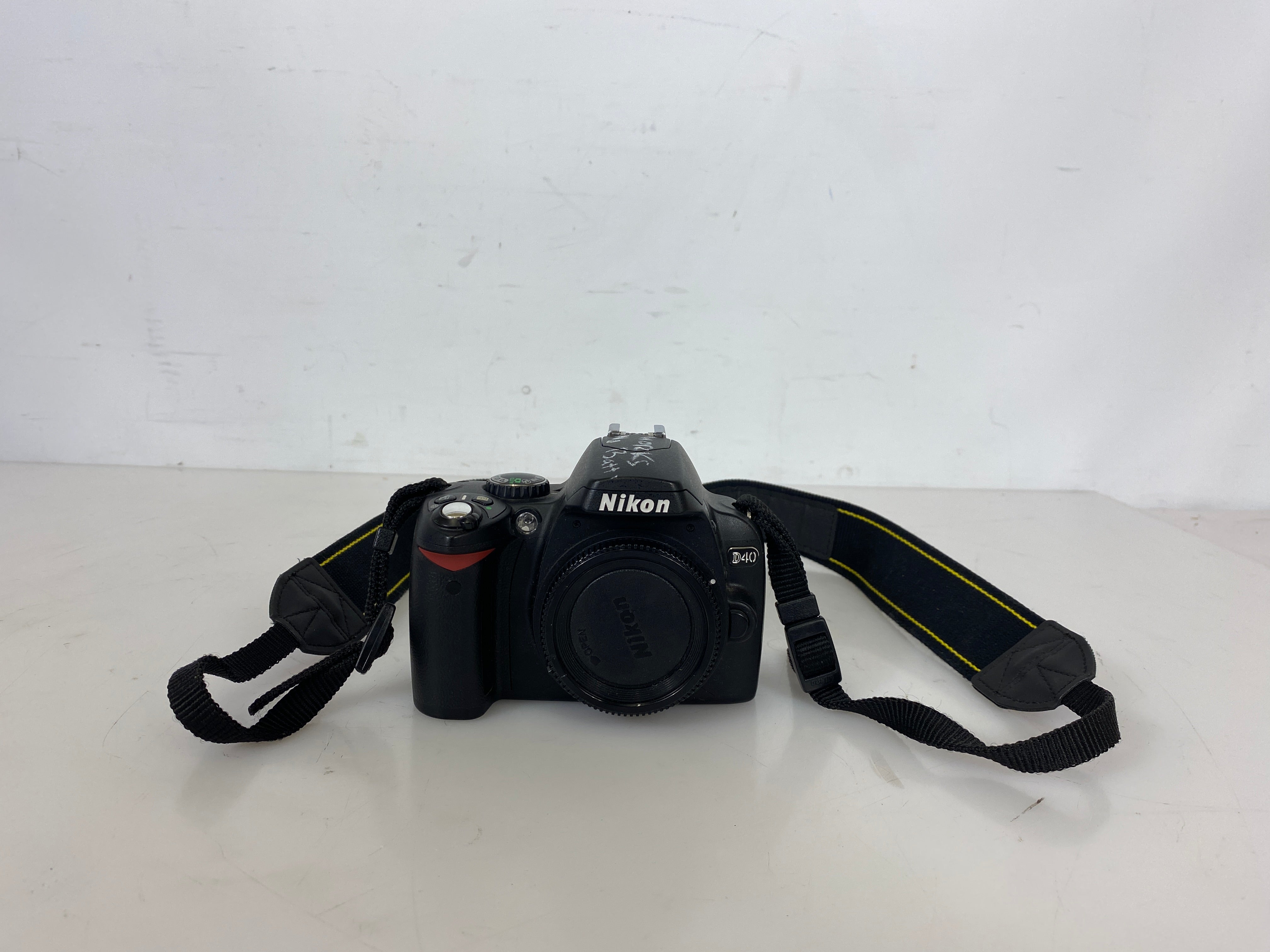 Nikon D40 SLR Camera *Body Only/No Lens*