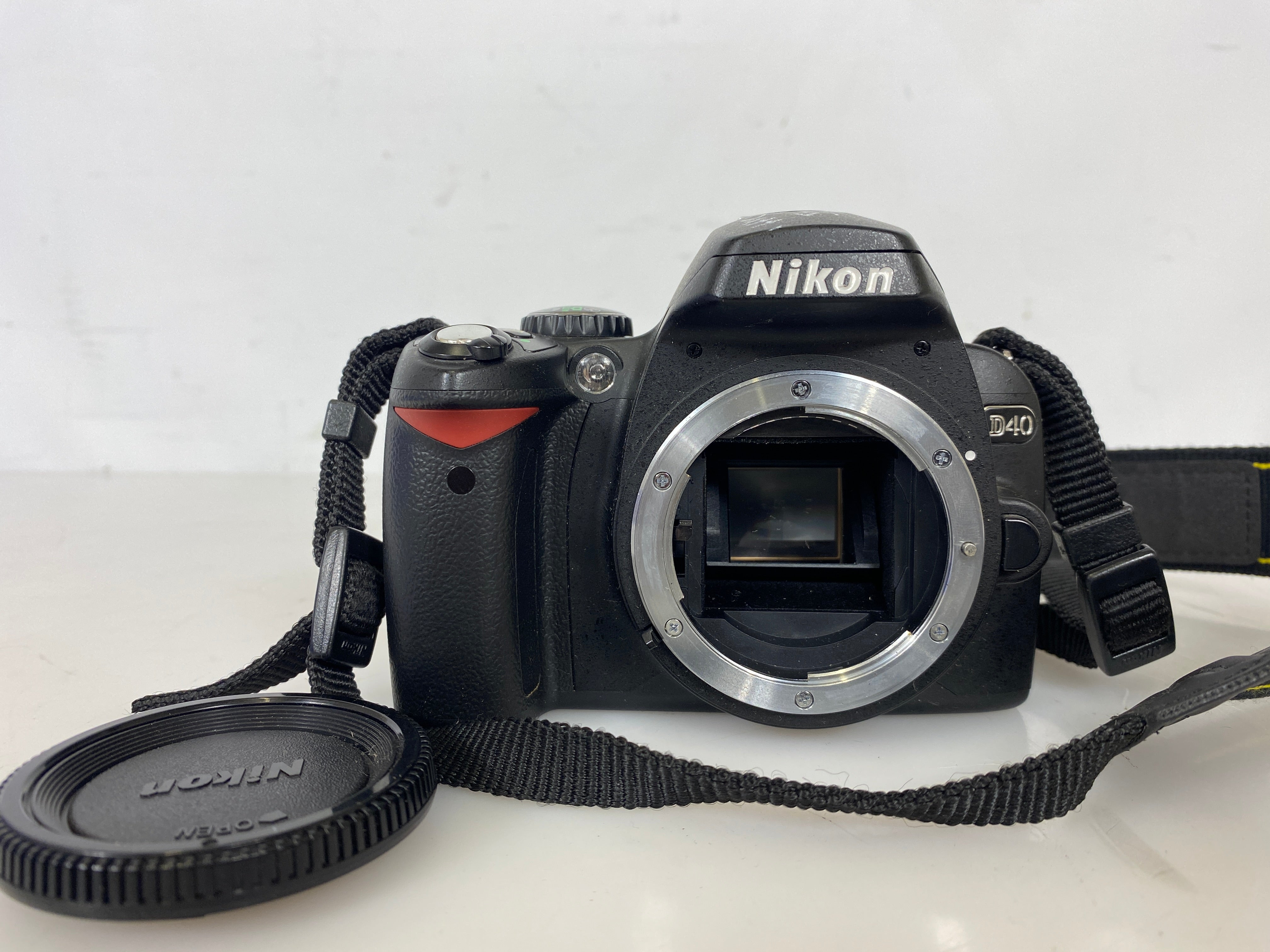 Nikon D40 SLR Camera *Body Only/No Lens*