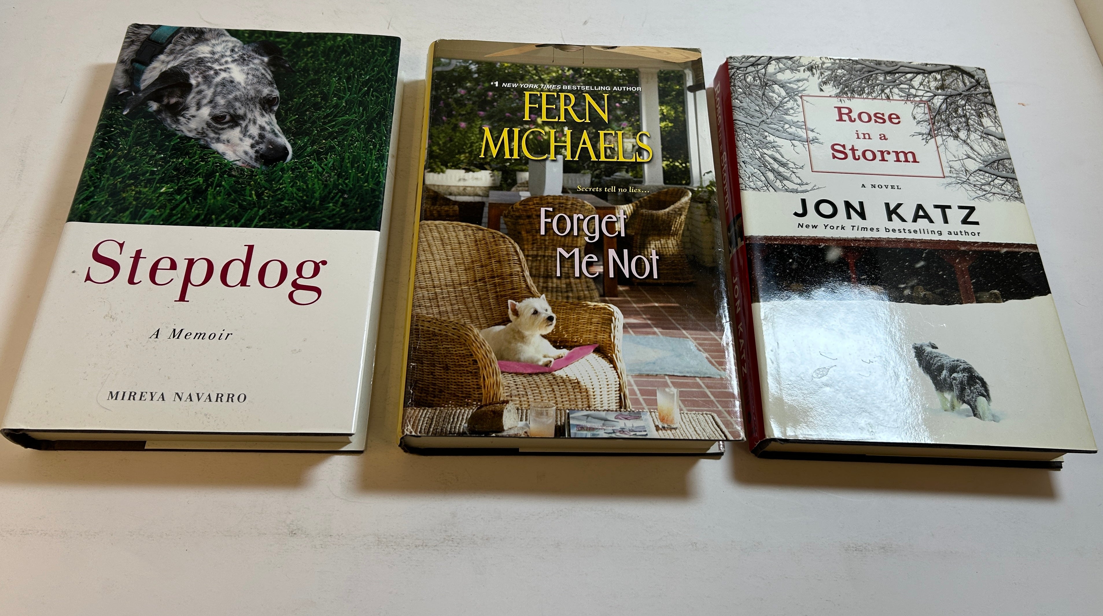Lot of 3 LARGE PRINT Hardcover Romances with Dogs Katz/Michaels/Navarro HCDJ