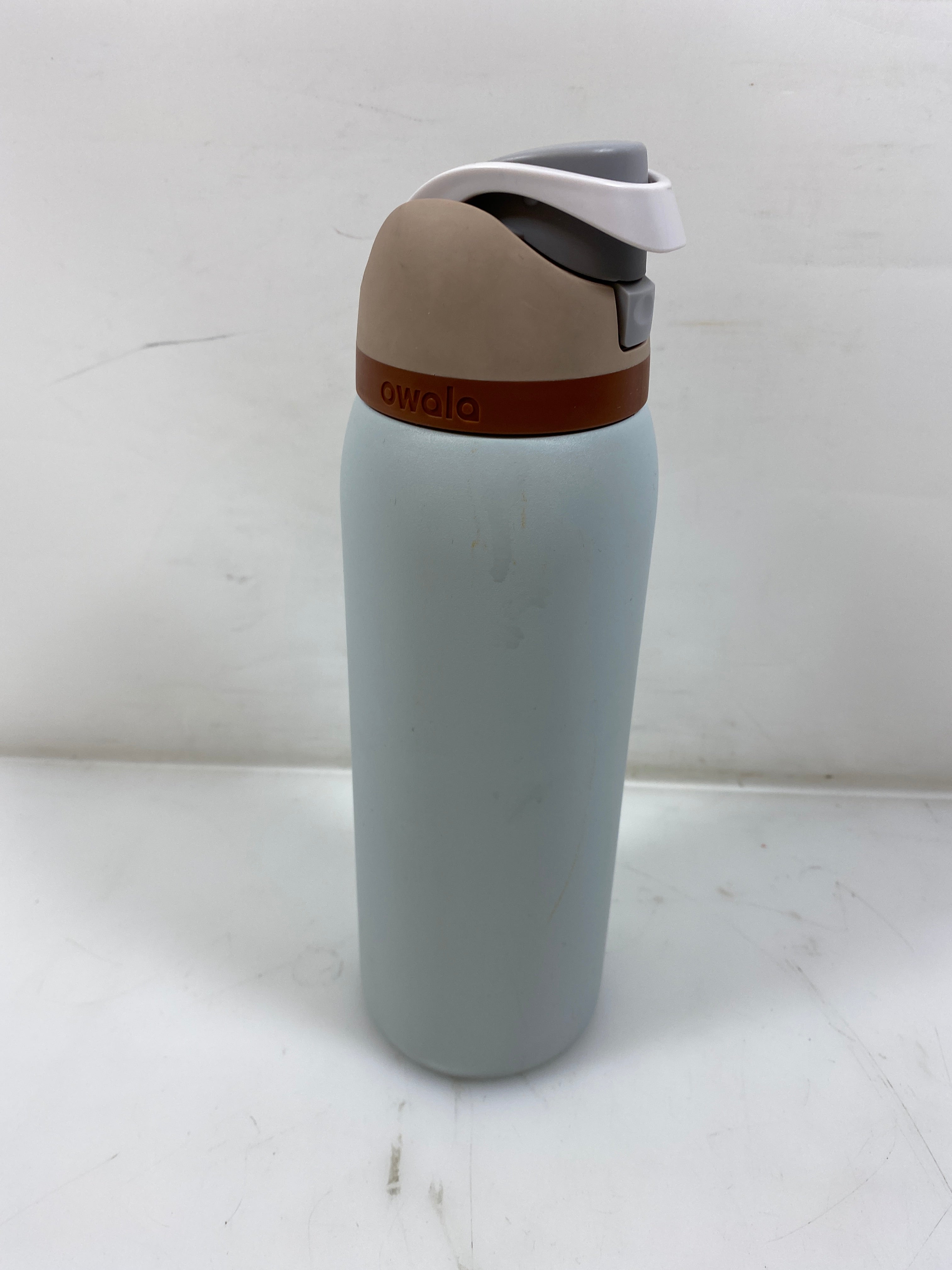 Owala Free Sip Water Bottle 40oz
