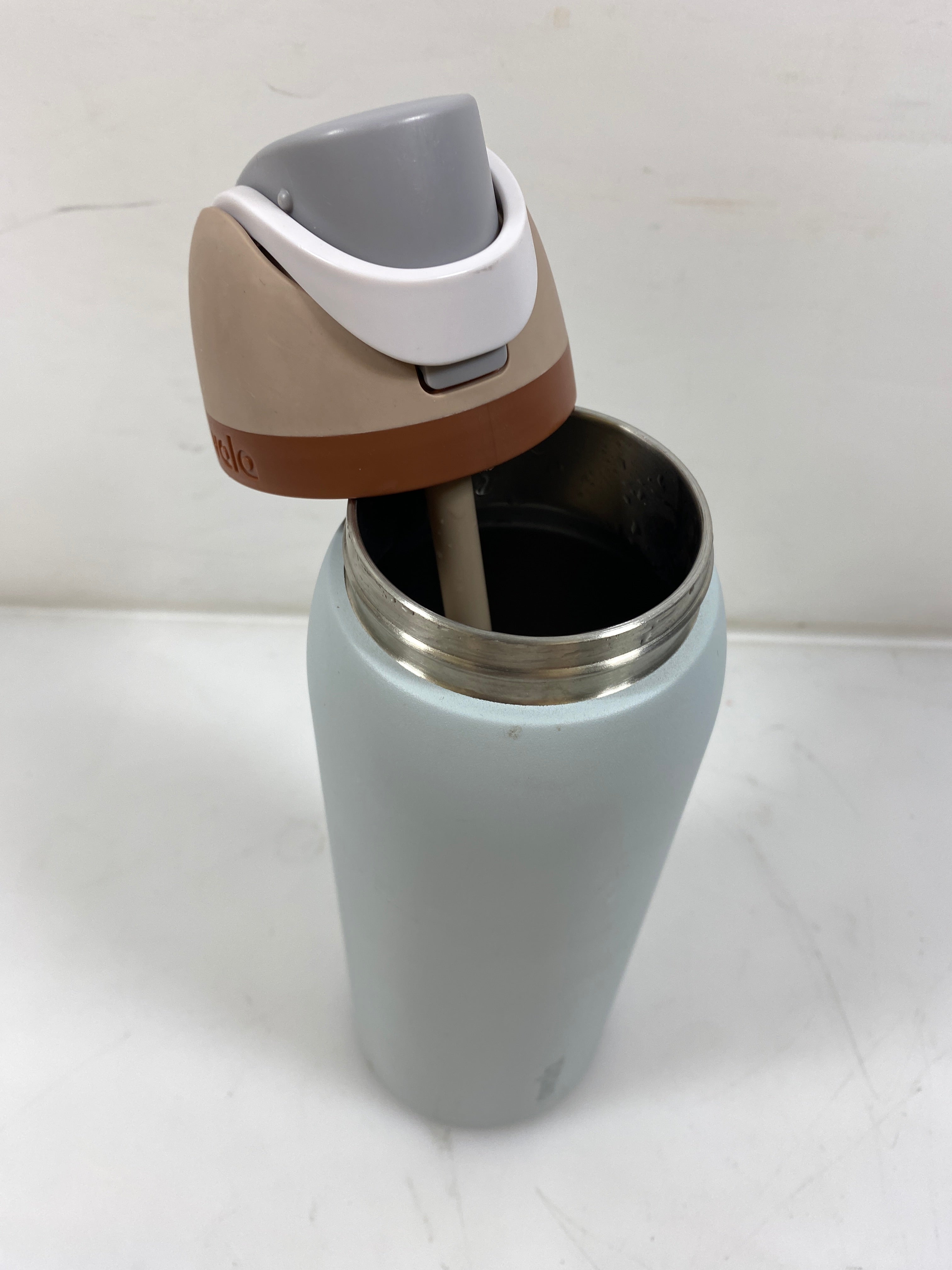 Owala Free Sip Water Bottle 40oz