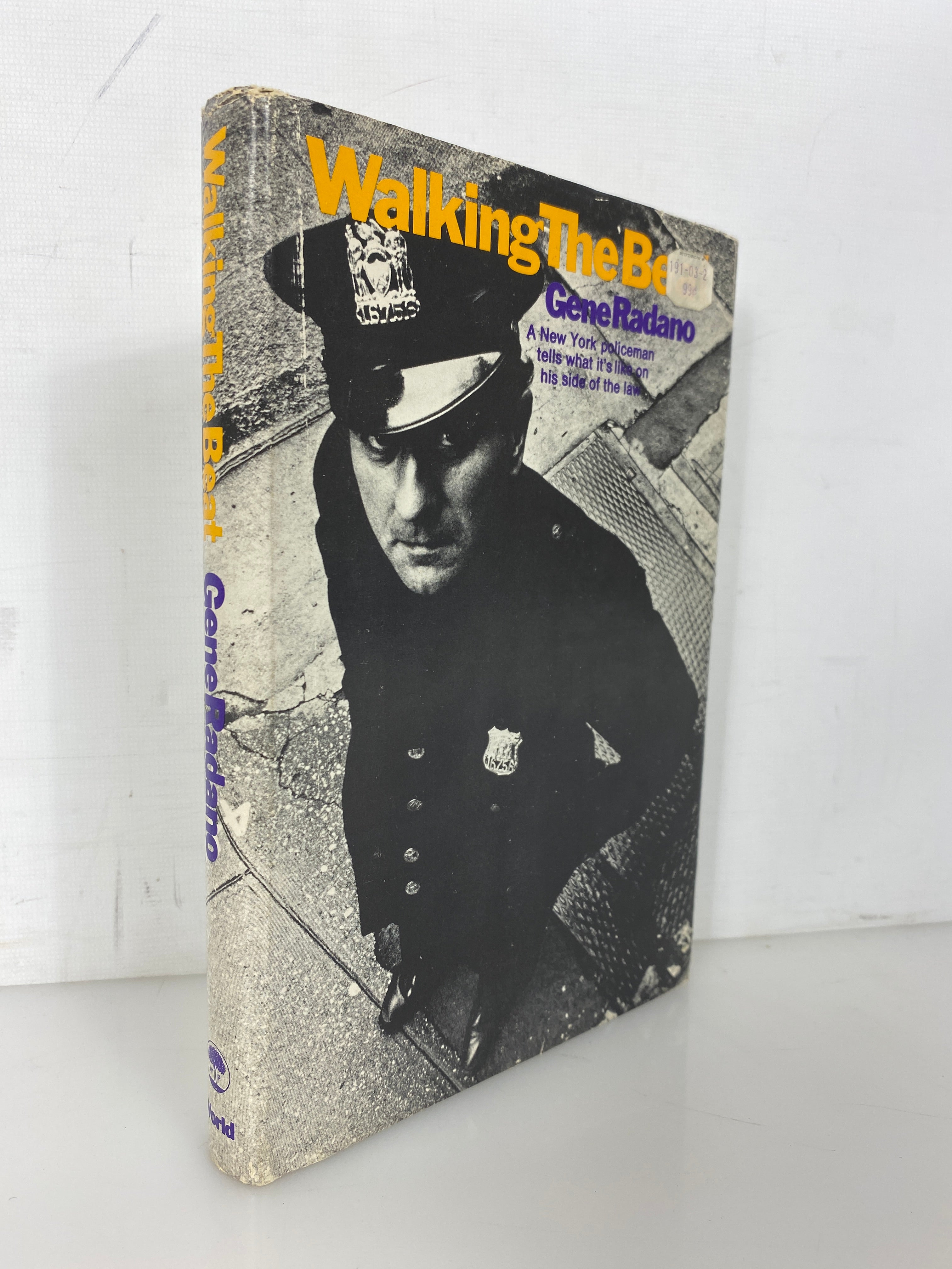 Walking the Beat by Gene Radano NY Police 1968 1st Printing HCDJ