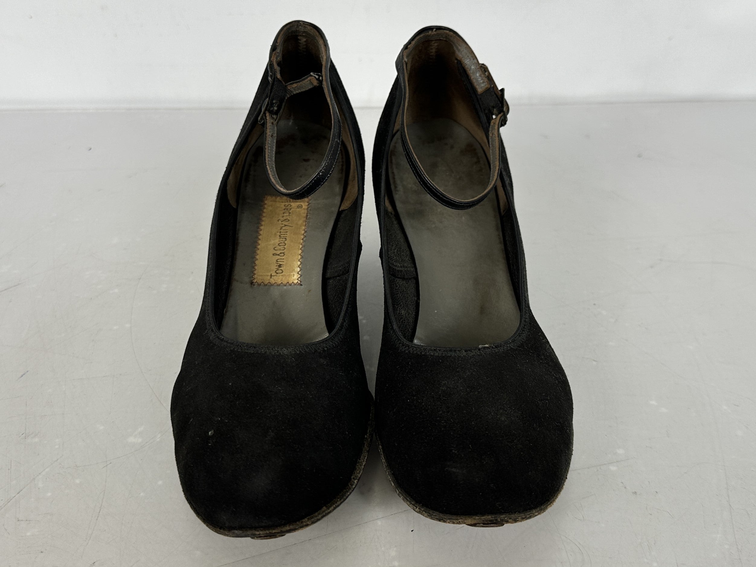 Vintage Black Town & Country Shoes Women's Size 8.5AAA