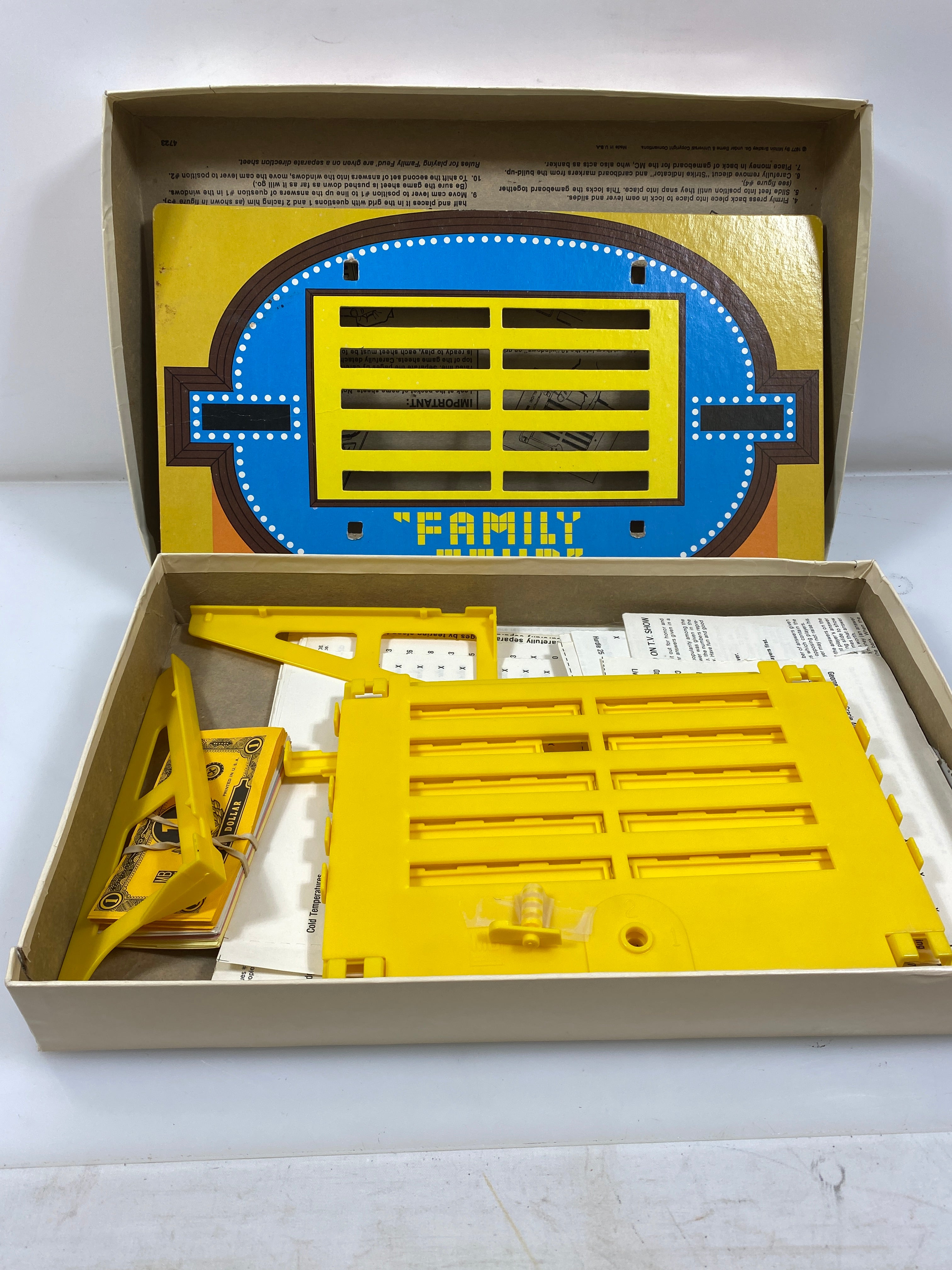 Family Feud 2nd Edition Board Game 1978
