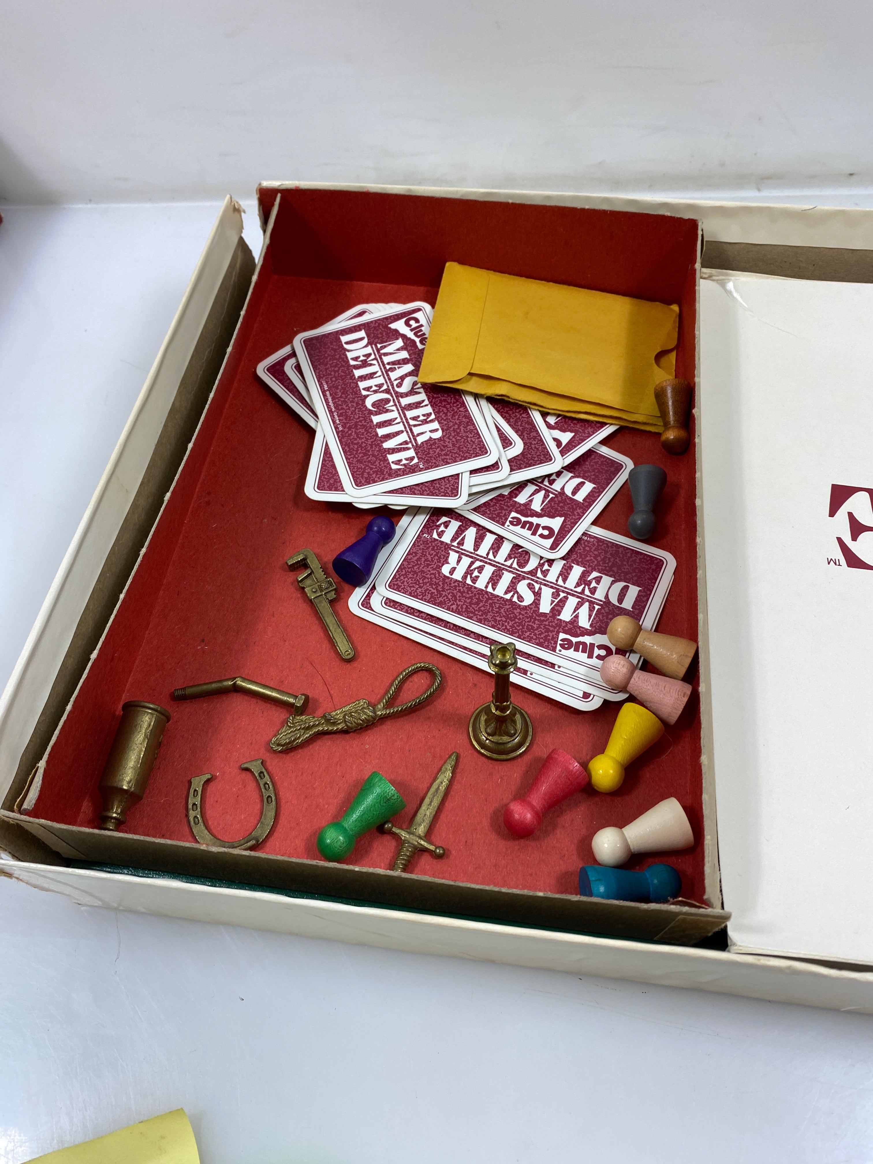 Clue Master Detective Board Game 1988