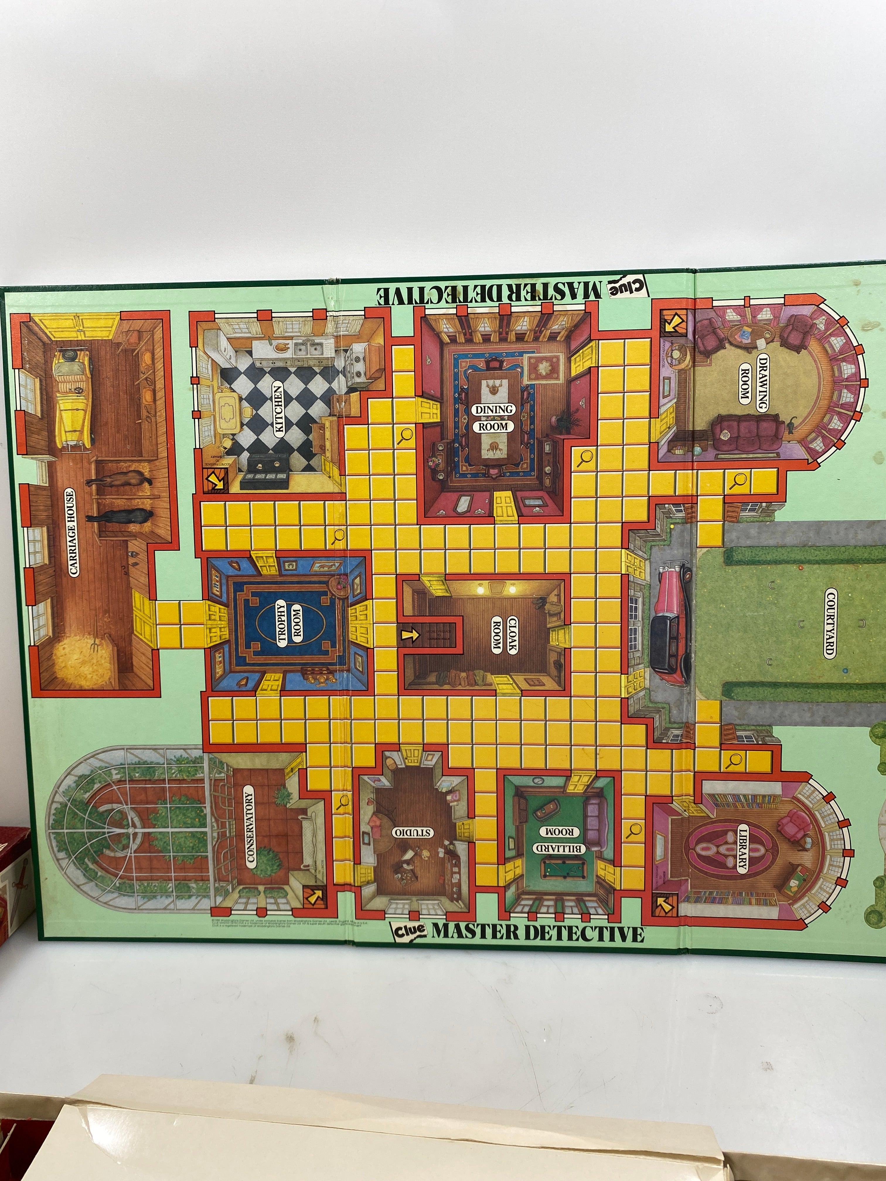 Clue Master Detective Board Game 1988