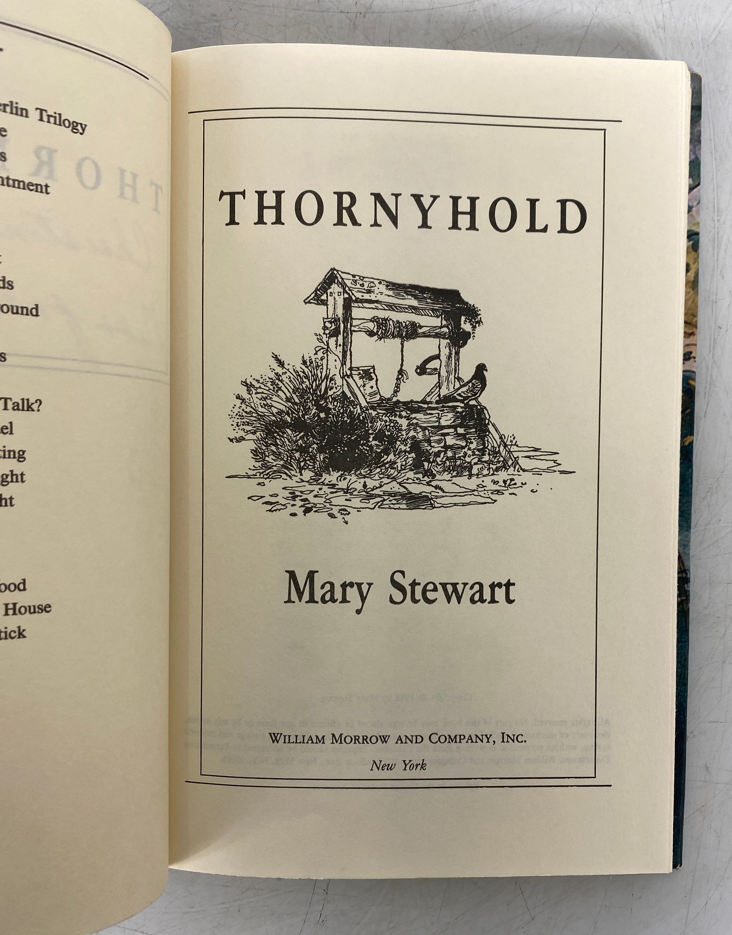 4 Mary Stewart:The Crystal Cave/The Hollow Hills/The Last Enchantment/Thornyhold