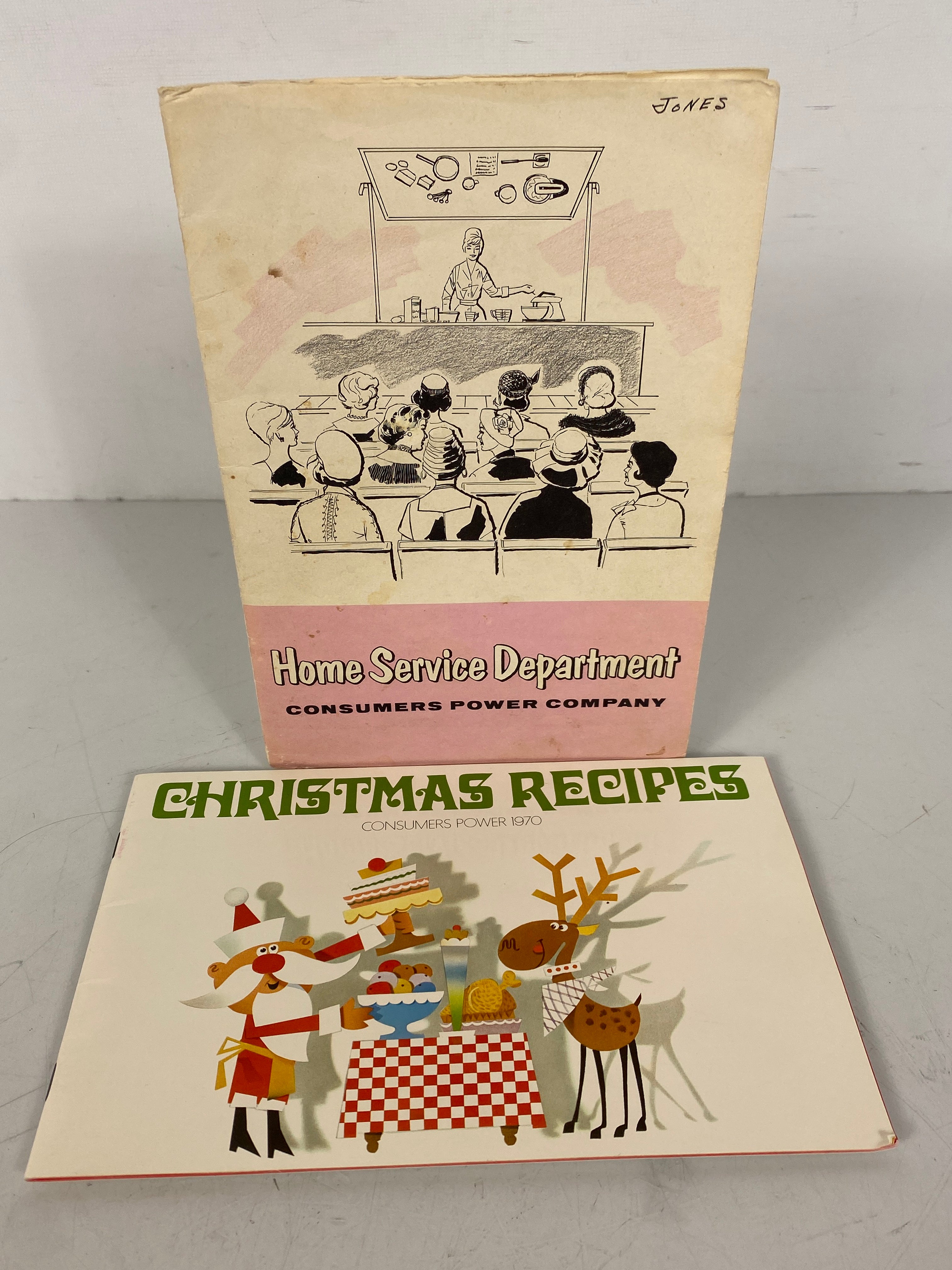 2 Vintage Holiday Recipe Booklets from Consumers Power Company Michigan SC