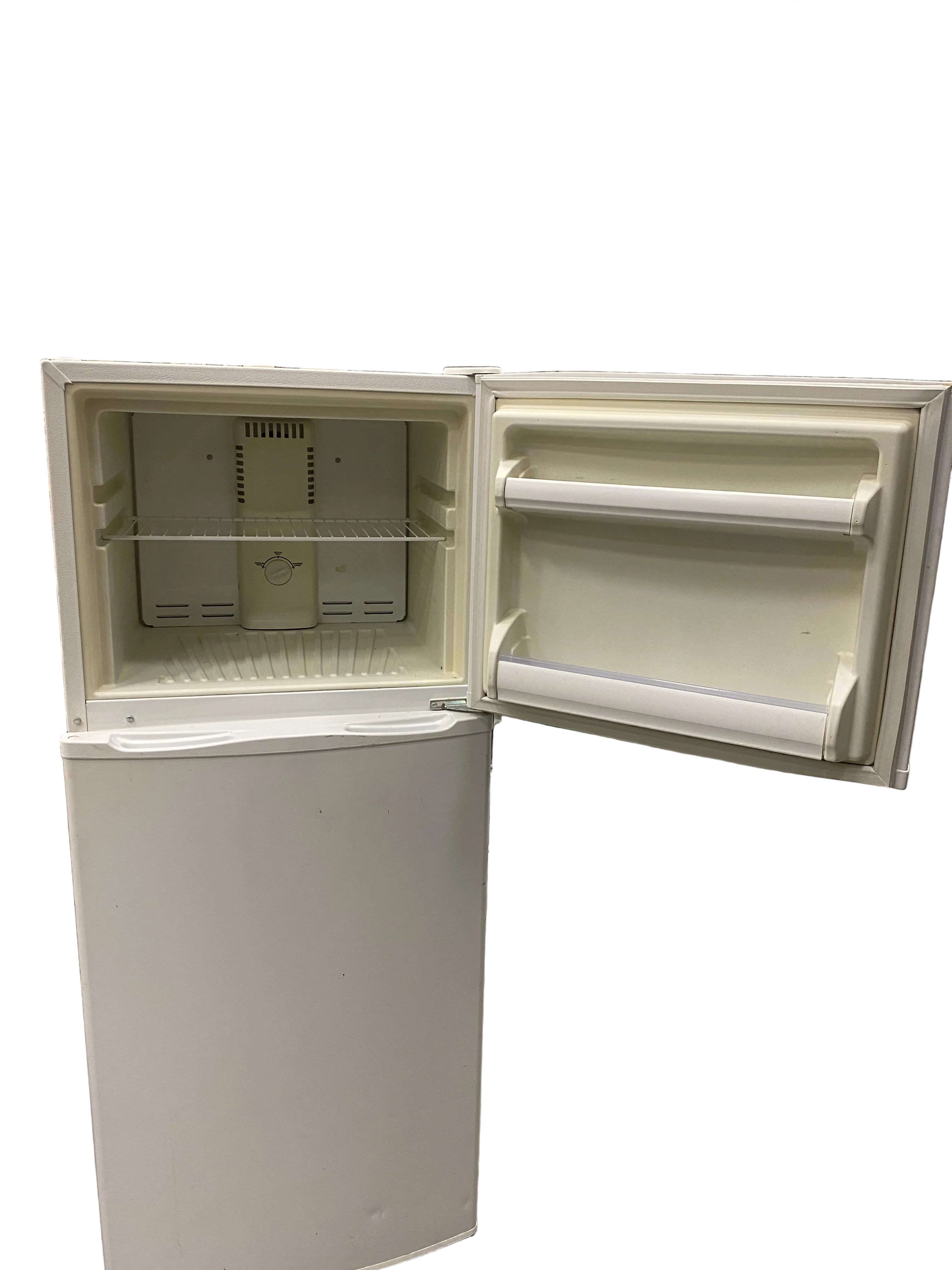 Whirlpool 2 Door Refrigerator & Freezer