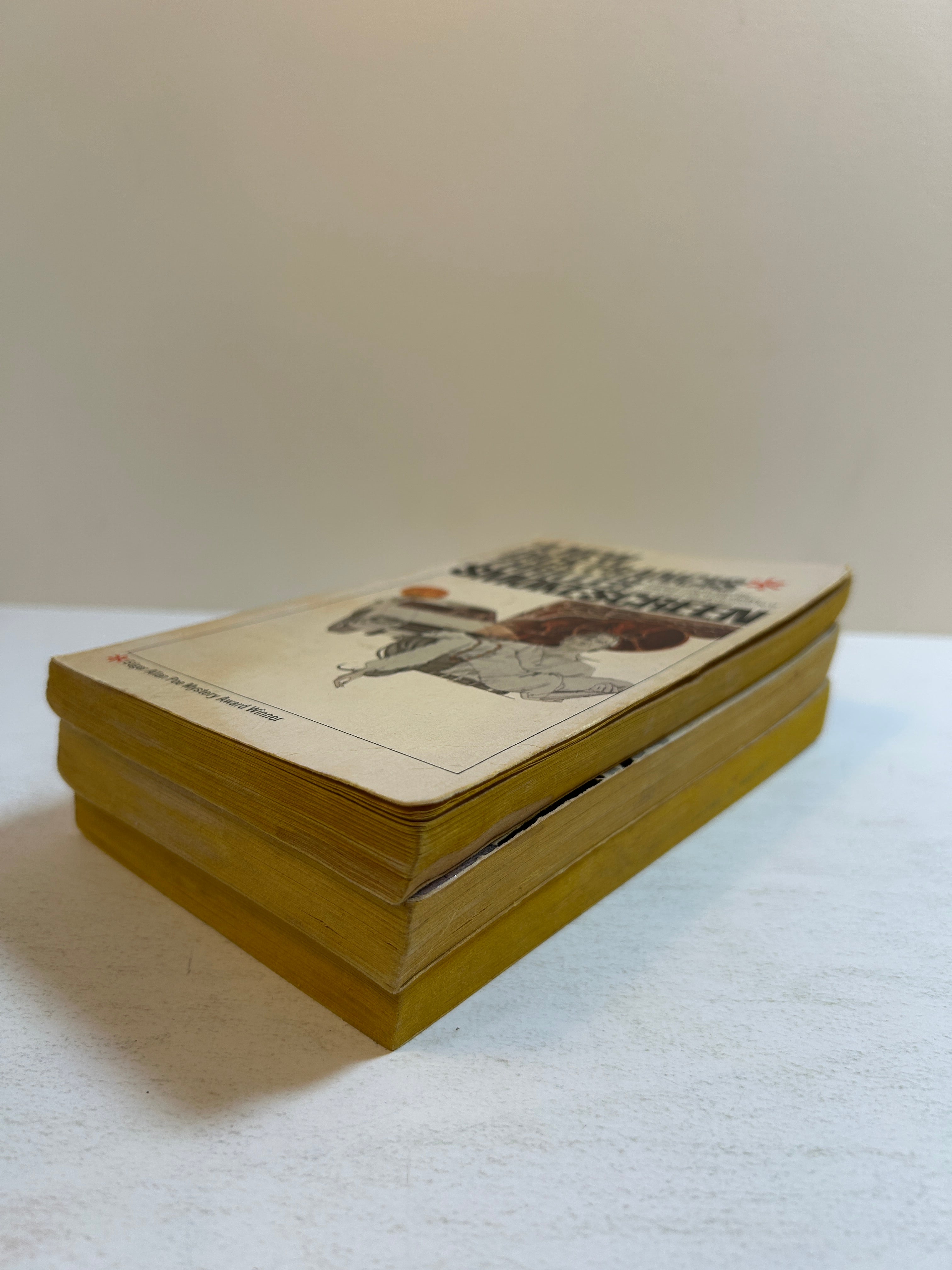 5 Tony Hillerman: Blessing Way/Thief of Time/Dark Wind/Coyote Waits/Skinwalkers