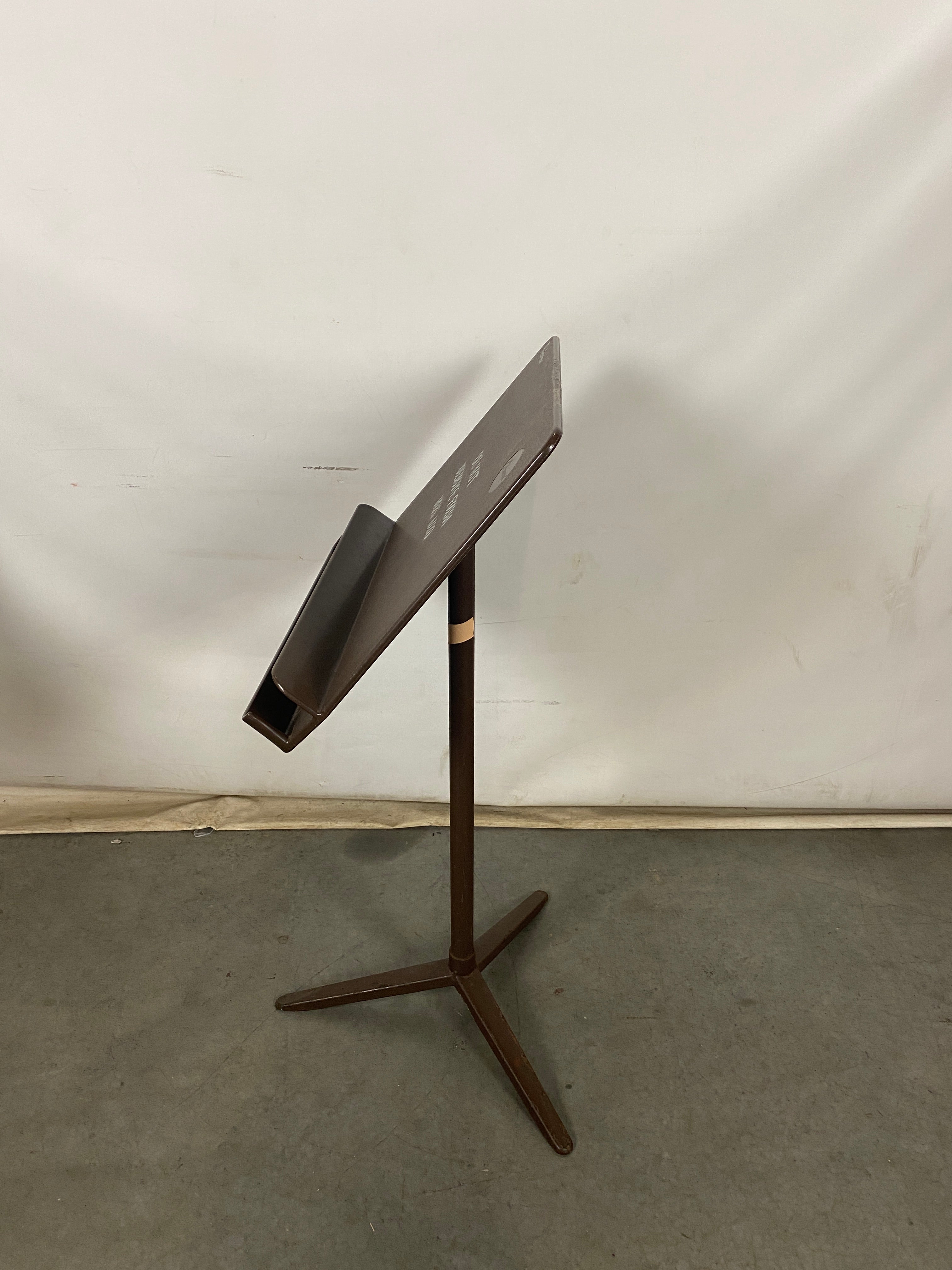 Brown Wenger Music Stand