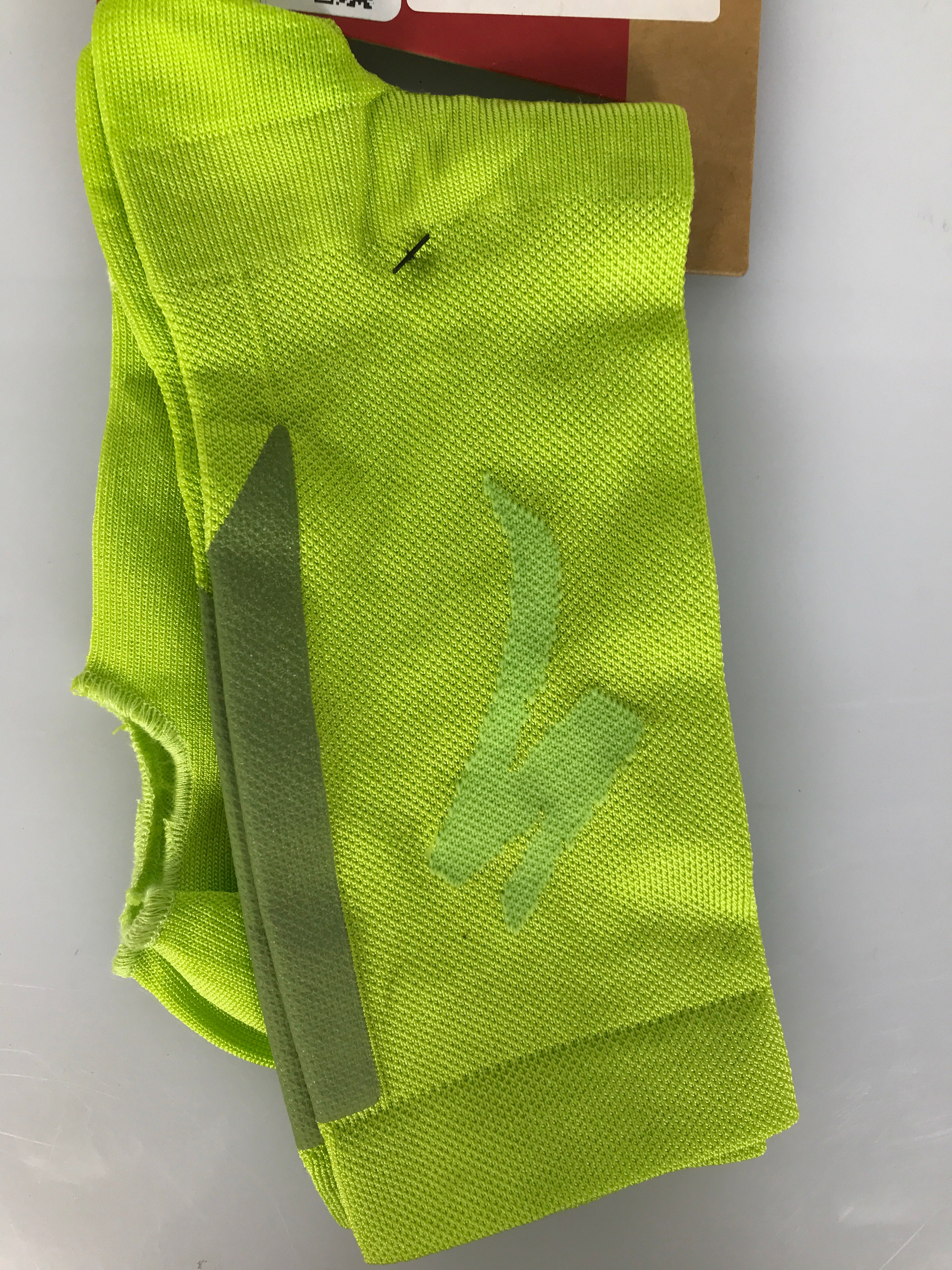 Specialized HyprViz Reflect Overshoe Green Socks Size S/M NWT