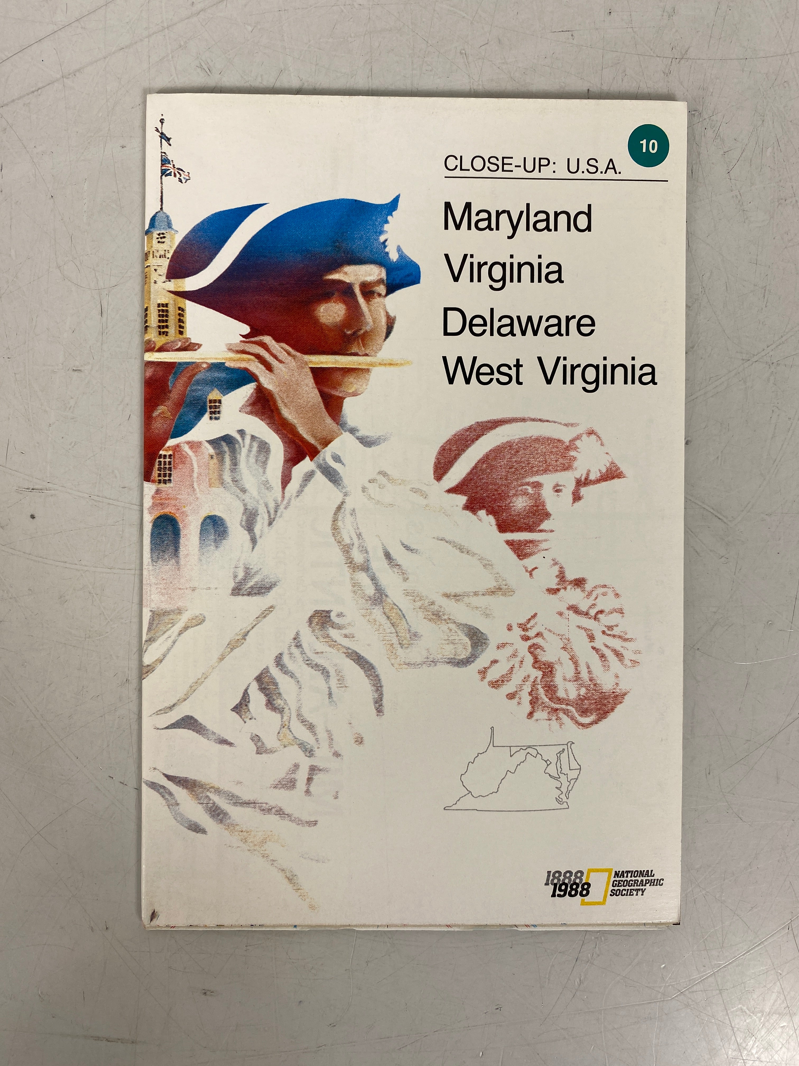 Close-Up USA Mixed 16 Map Set w Scale for Distance and Plastic Case