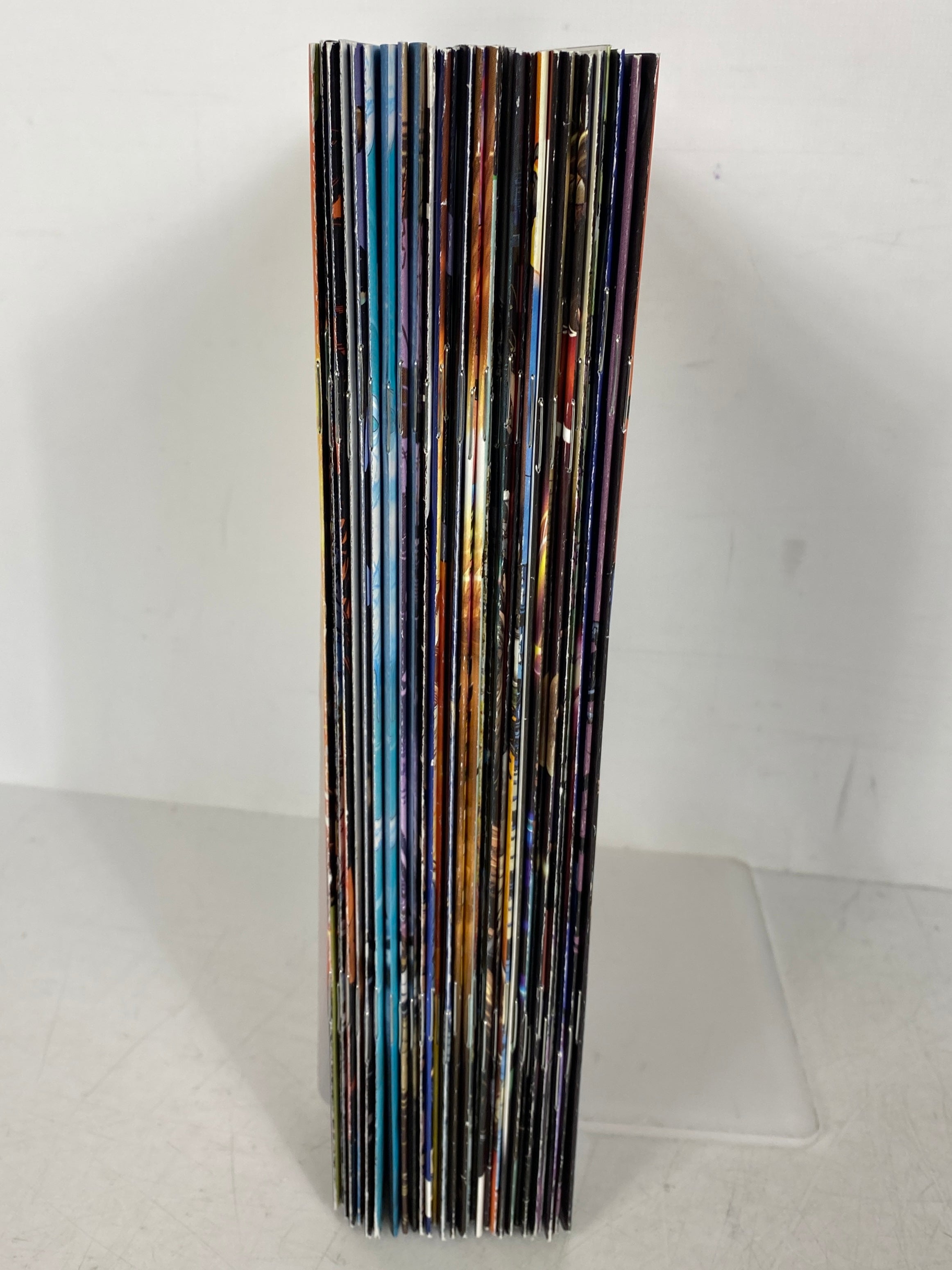 Lot of 32 Batman The Dark Knight (2011-2014)