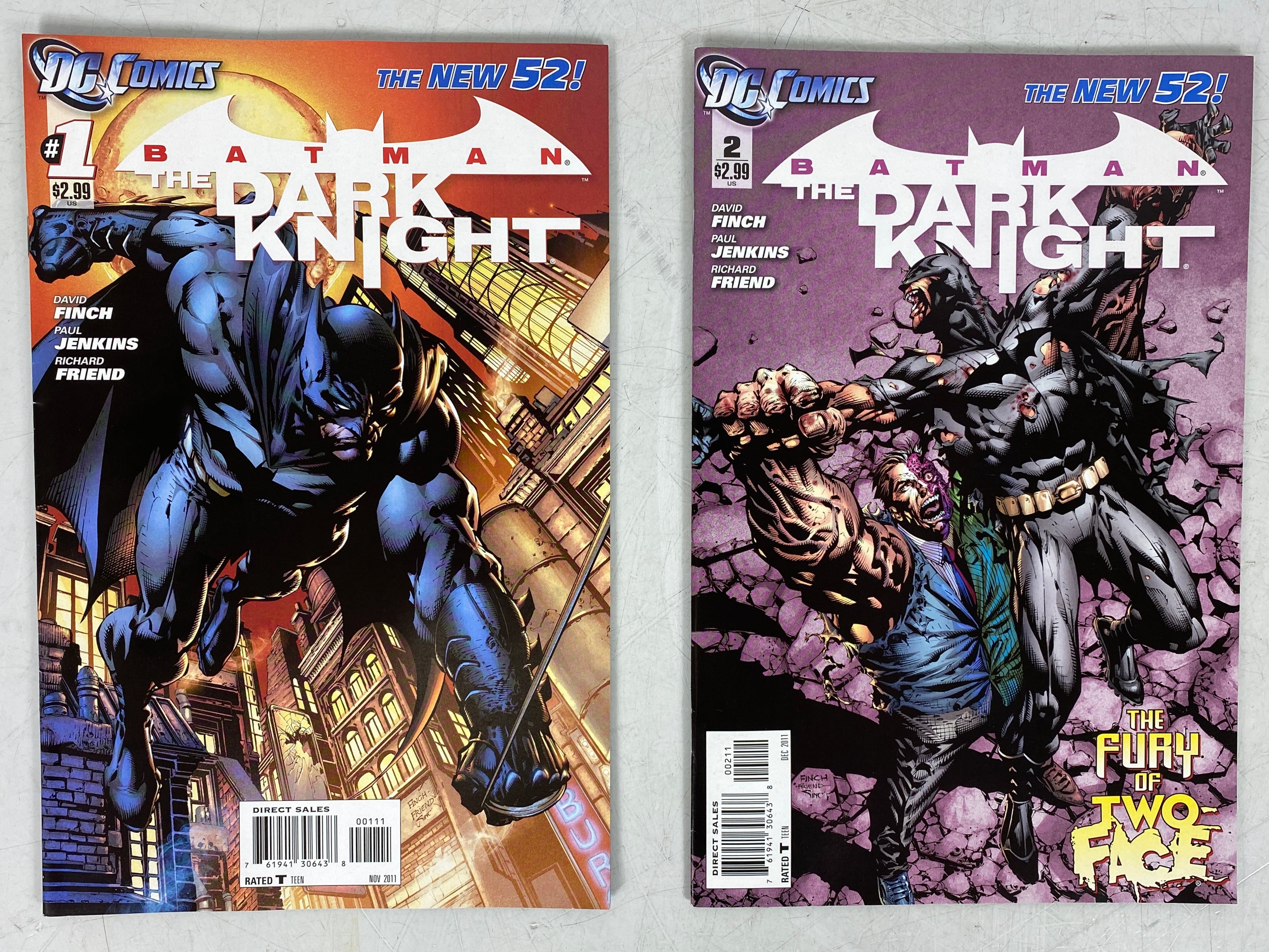 Lot of 32 Batman The Dark Knight (2011-2014)