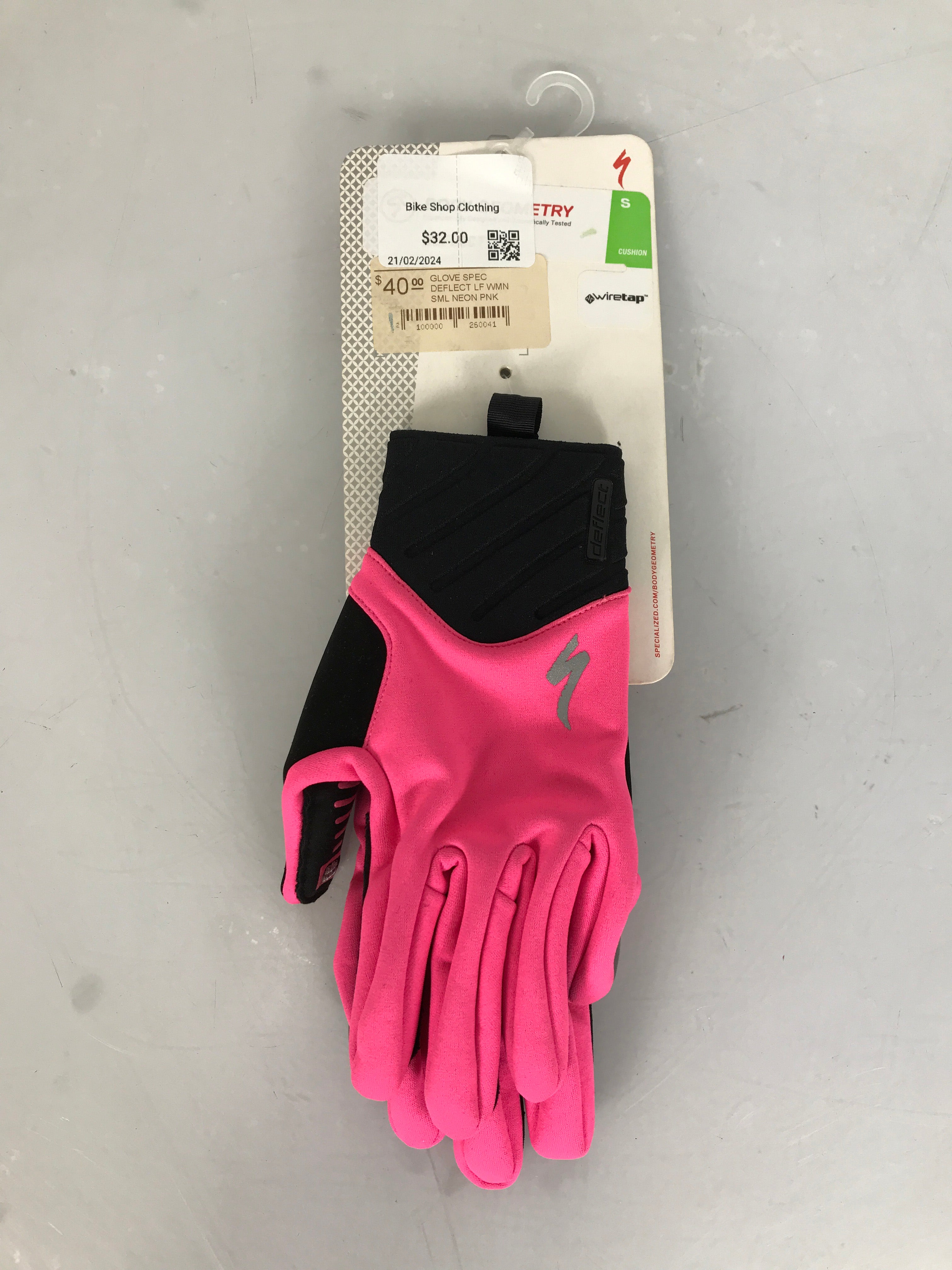 Body Geometry Deflect Cyclist Gloves with Wiretap Neon Pink Women's Size S NWT