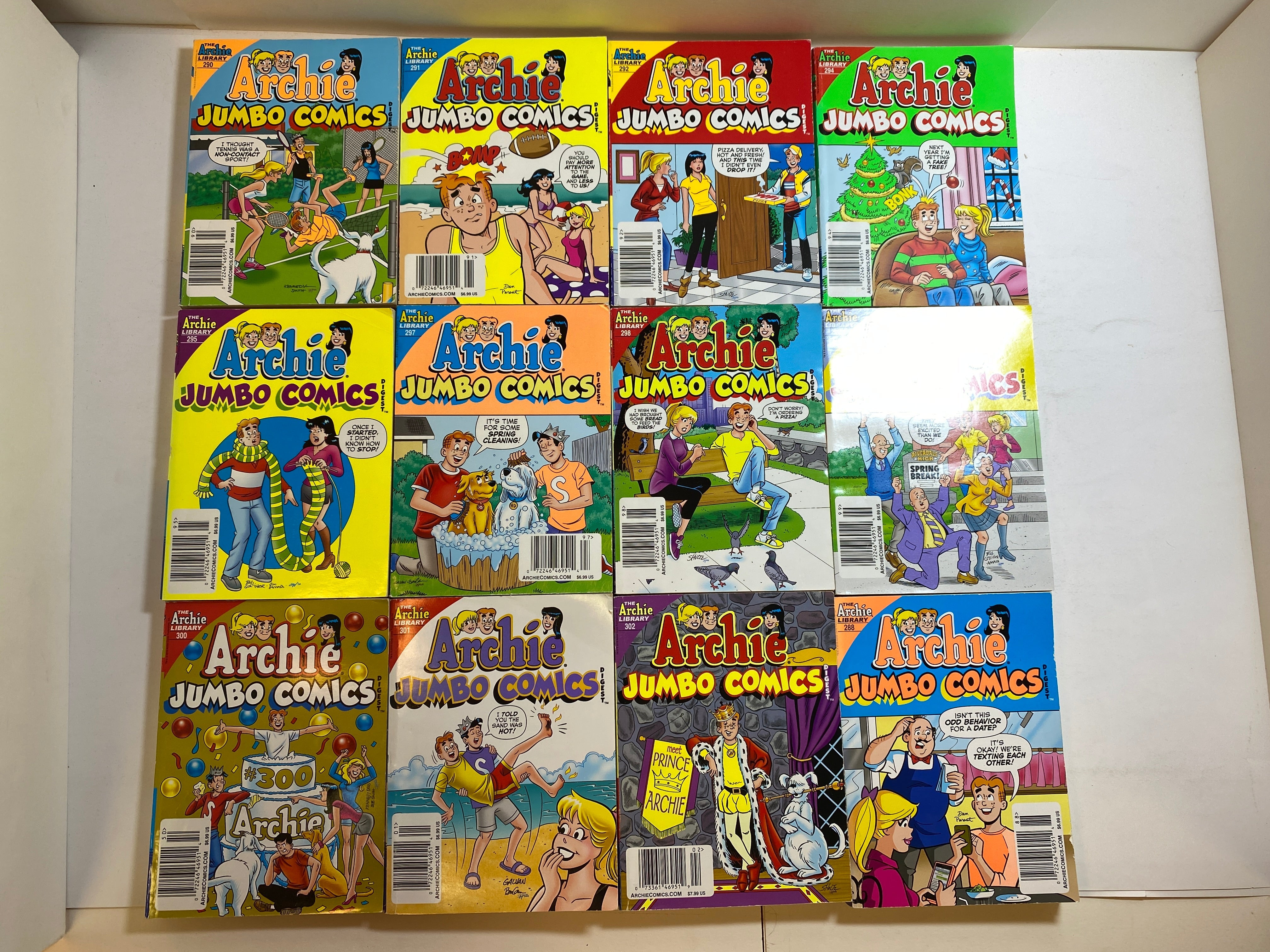 Lot of 12 Archie Jumbo Comics Digests 2018-2019
