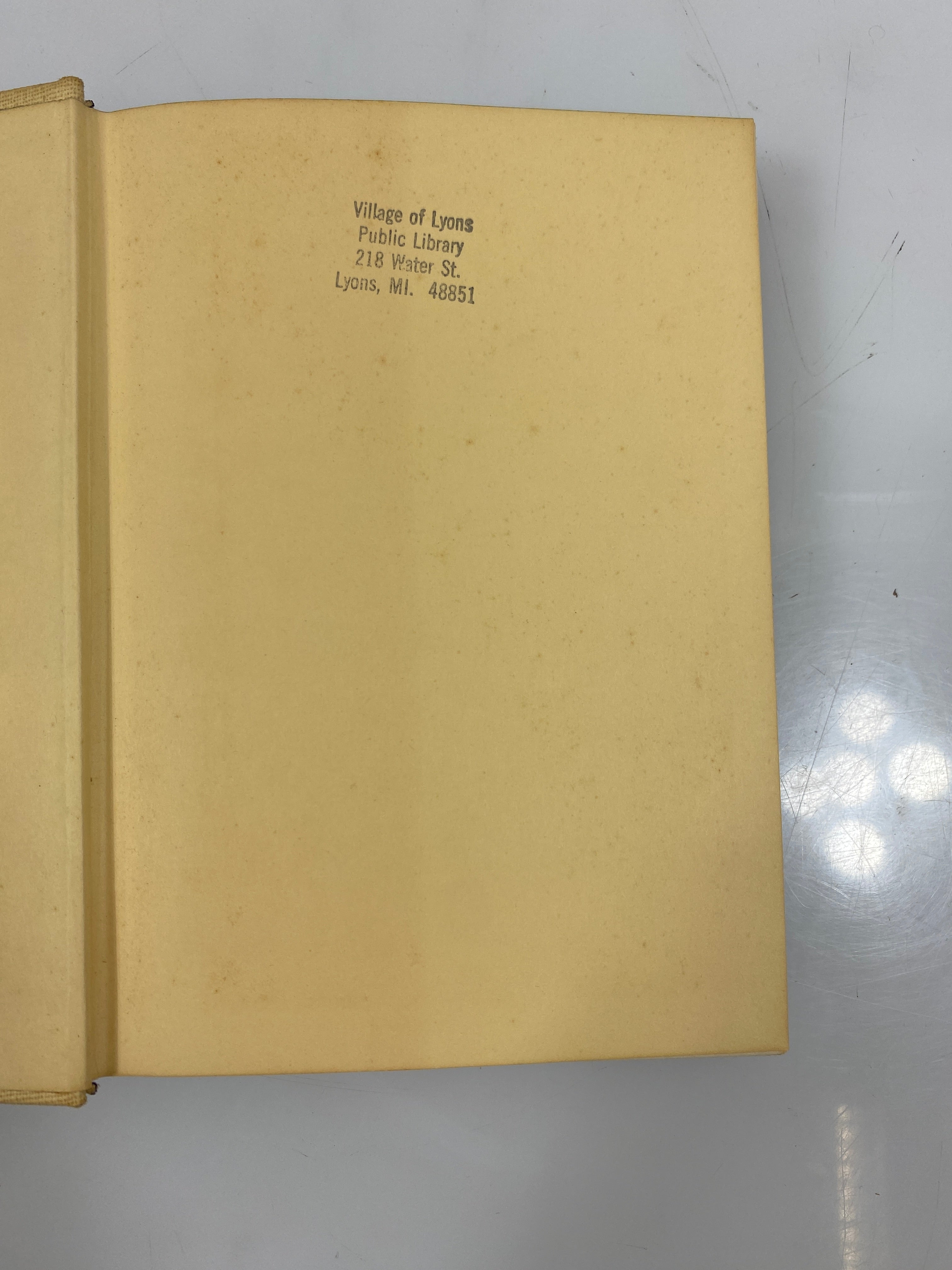 Set of 2 Zane Grey Hardcovers Shadow on the Trail/Hash Knife Outfit Ex-libra HC