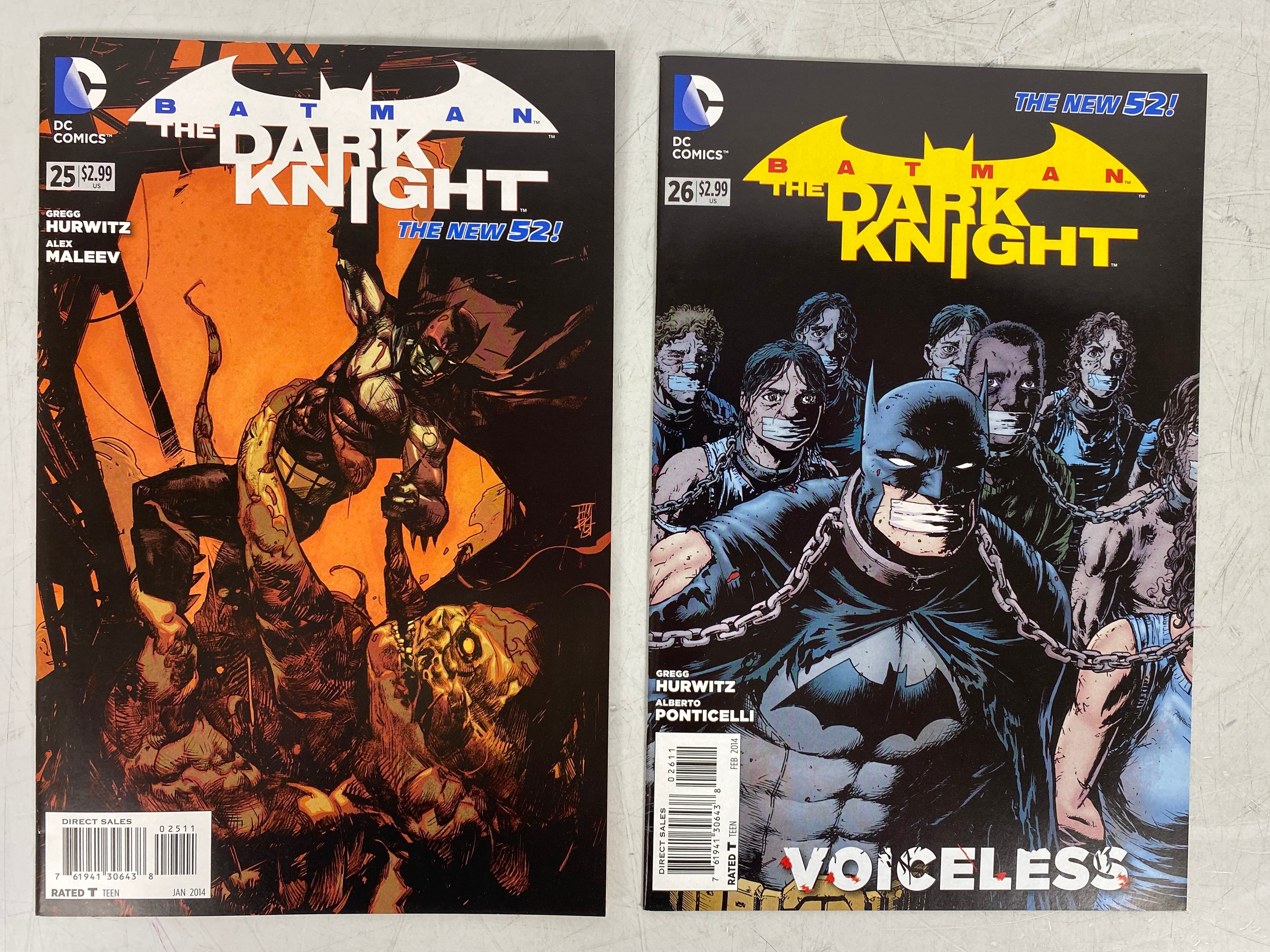 Lot of 32 Batman The Dark Knight (2011-2014)