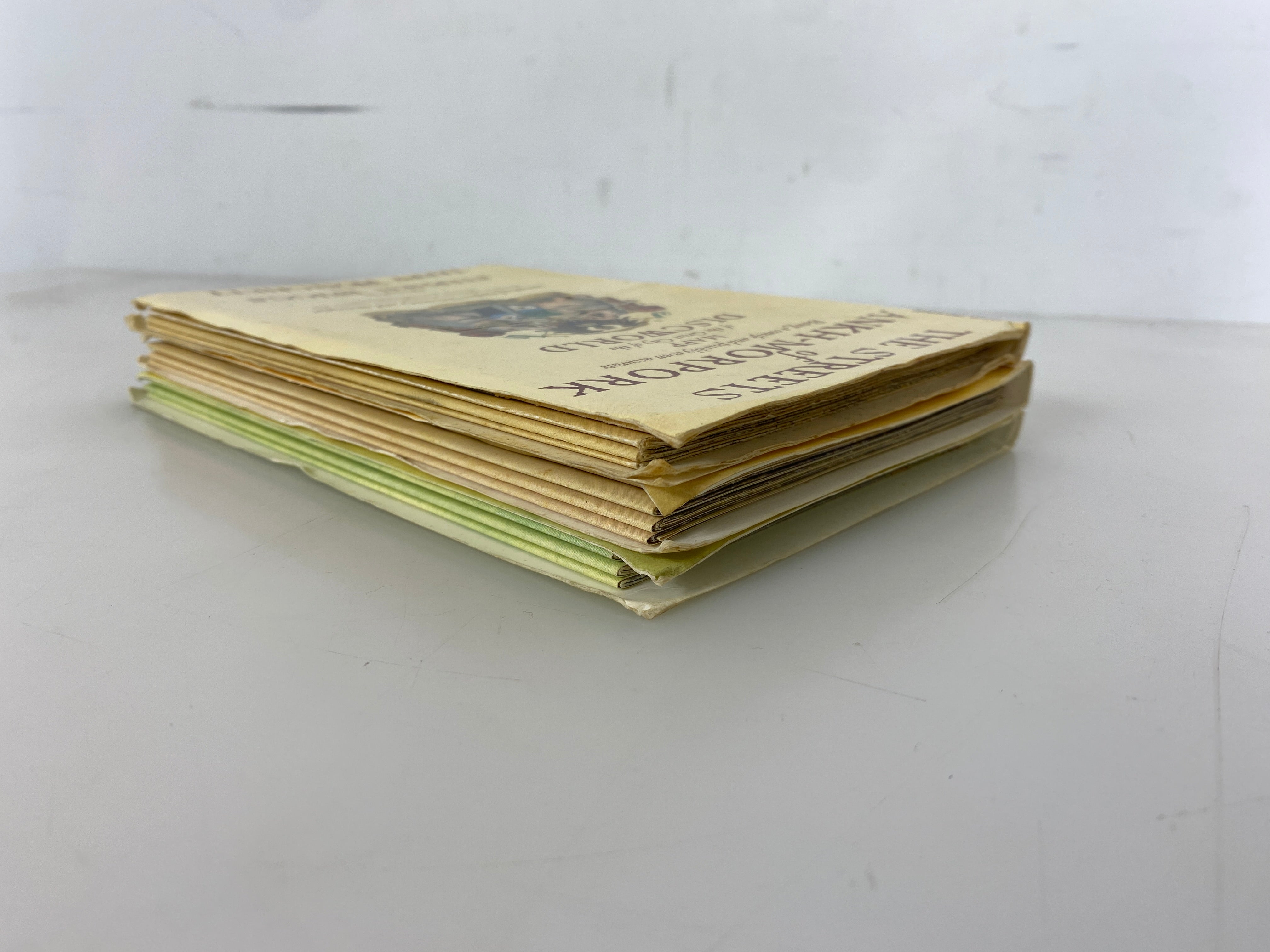Lot of 3: Maps of Discworld Terry Pratchett & Stephen Briggs Corgi Books SC