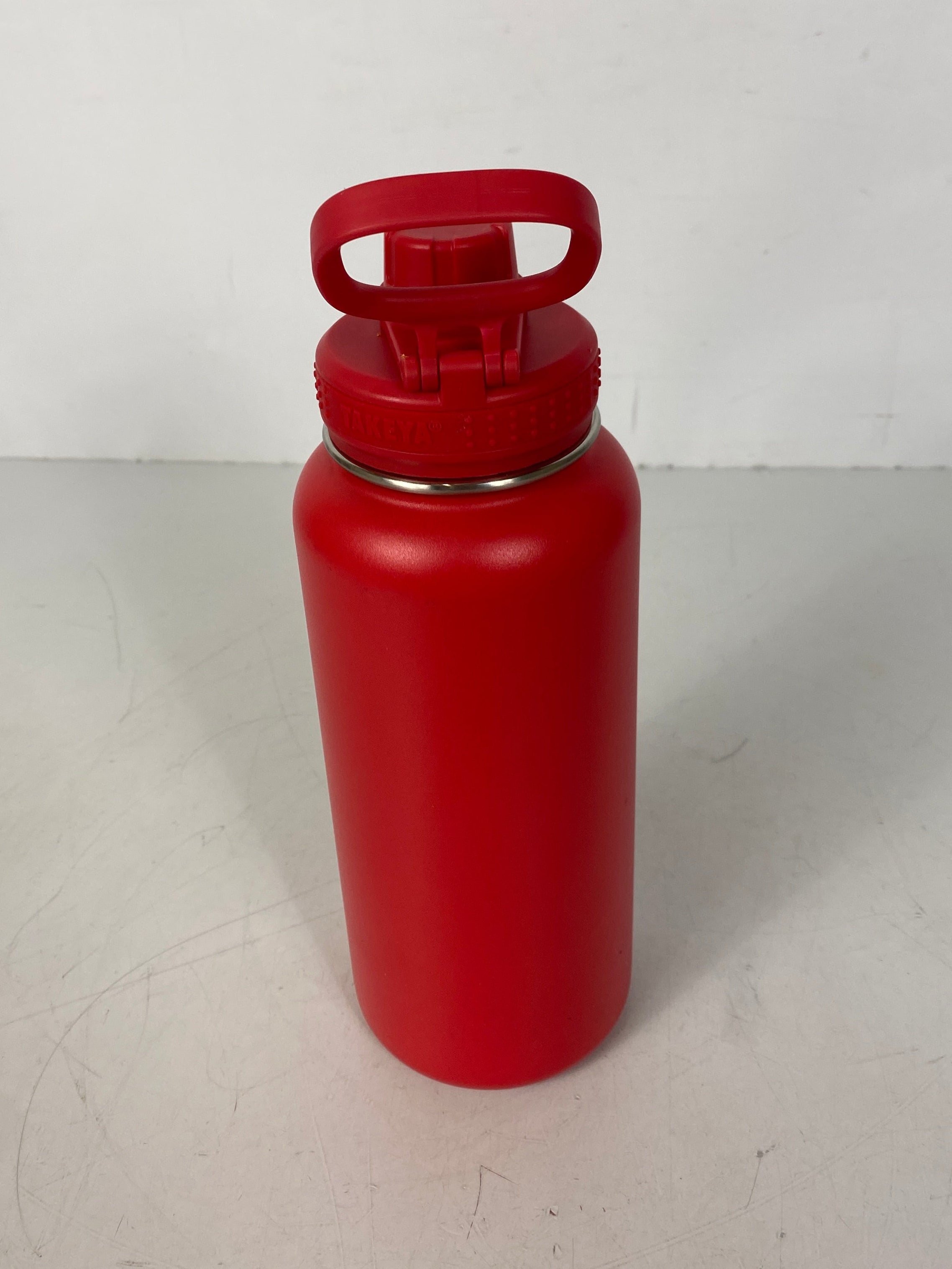 Takeya 32oz Water Bottle in Red