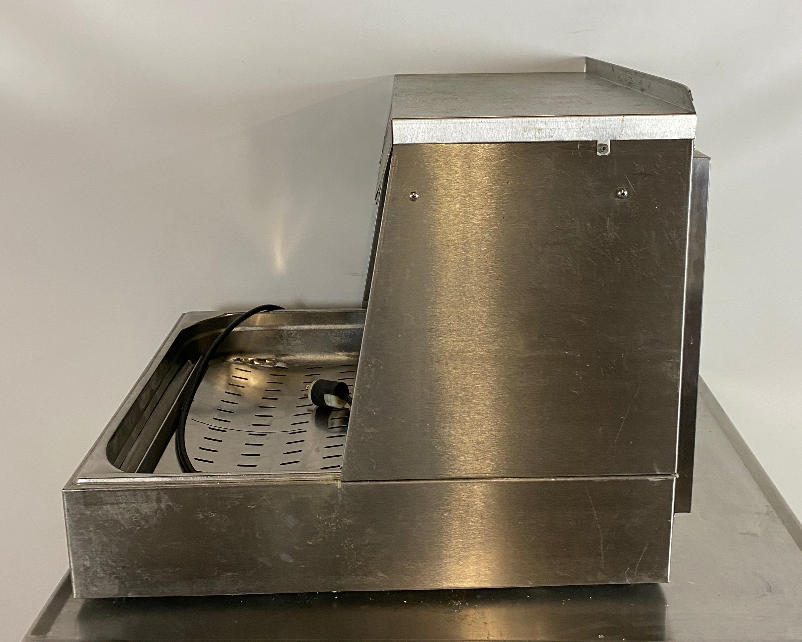 APW Wyott #CFHS21 Countertop French Fry Warmer