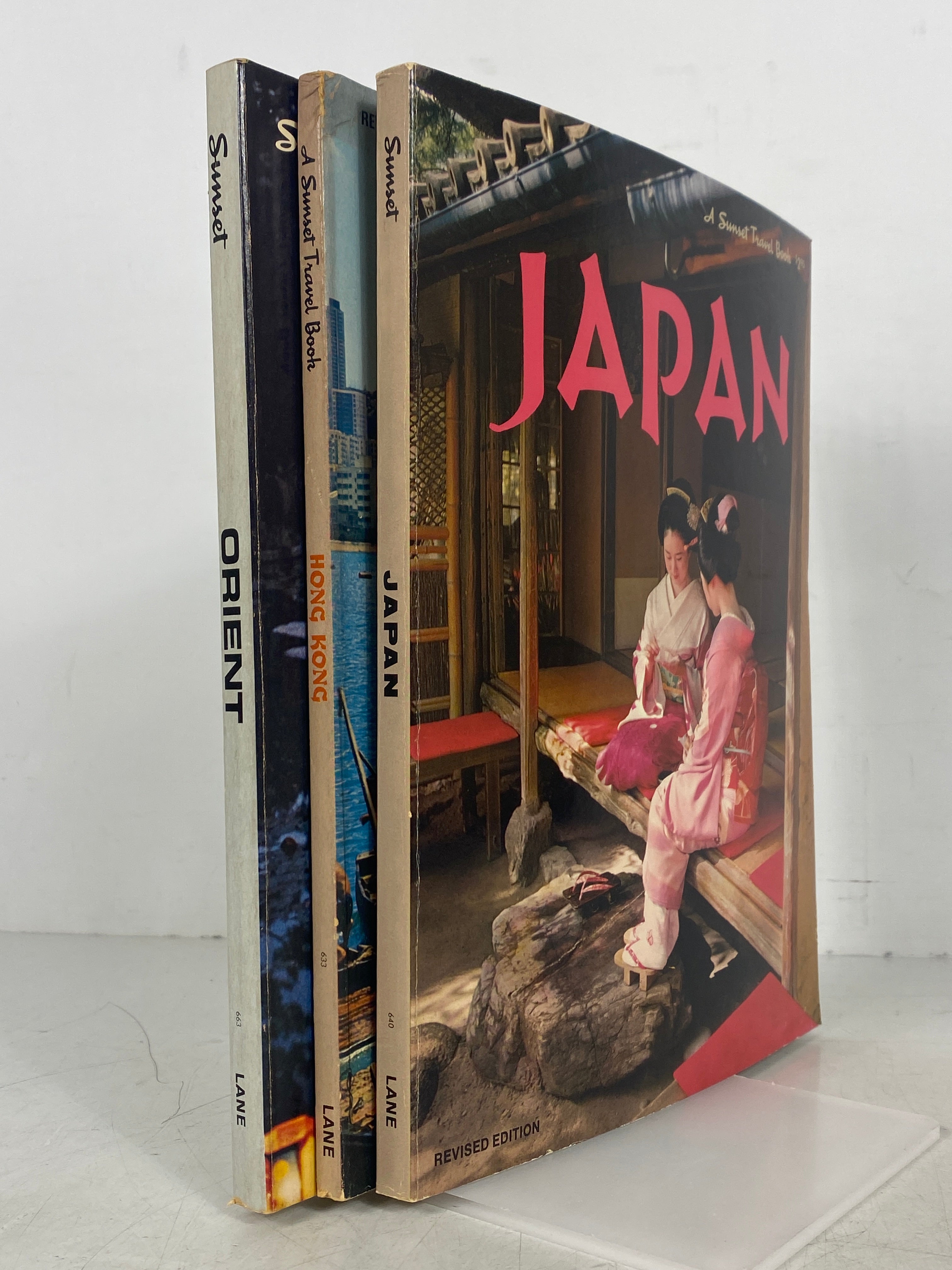 3 Vintage Sunset Travel Guides: the Orient/Hong Kong/Japan 1969-76 SC