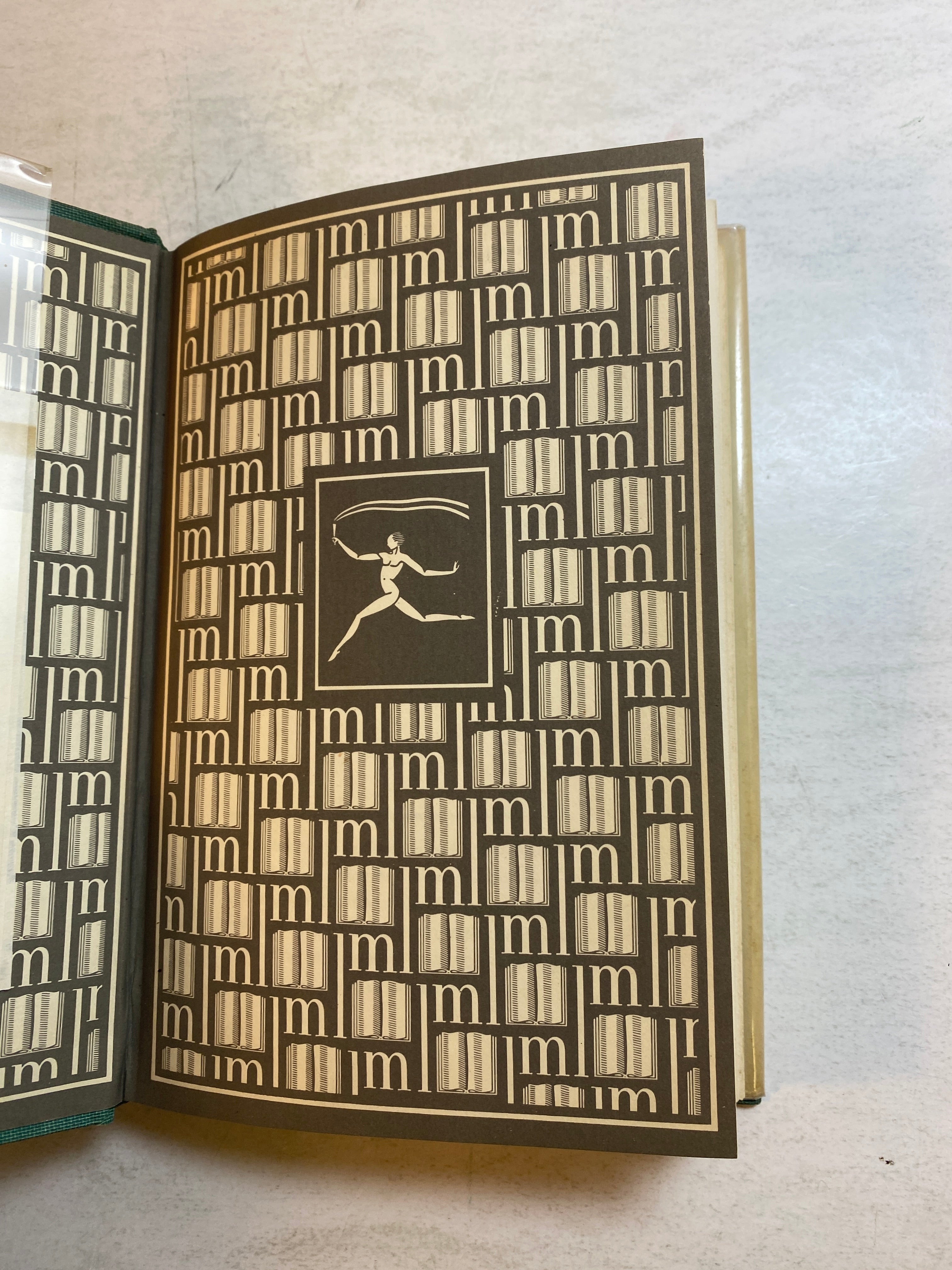 Enormous Room EE Cummings HCDJ 1934