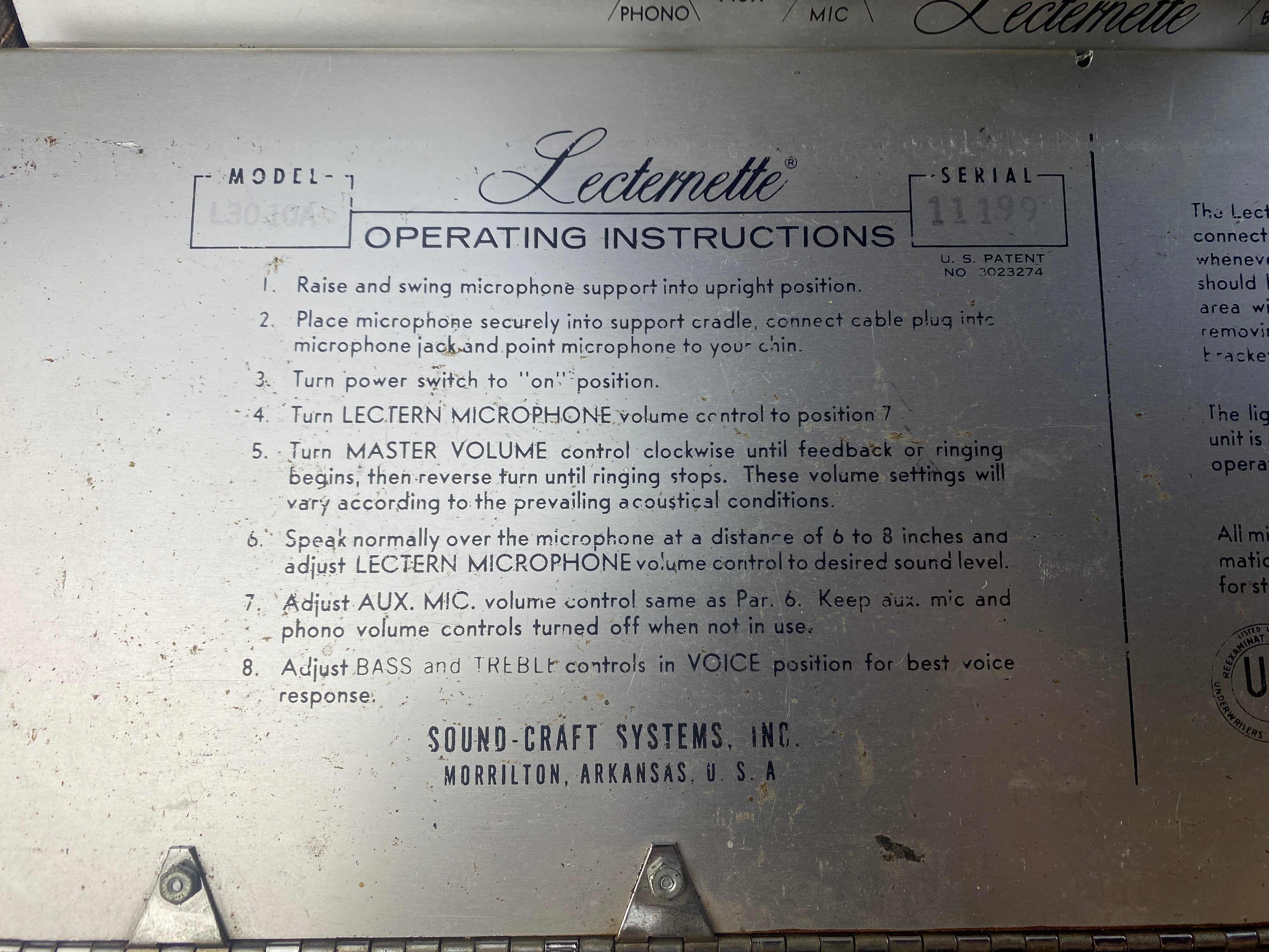 Lecternette Model 3010A Vintage Portable Mic PA Sound System *Tested, no mic*