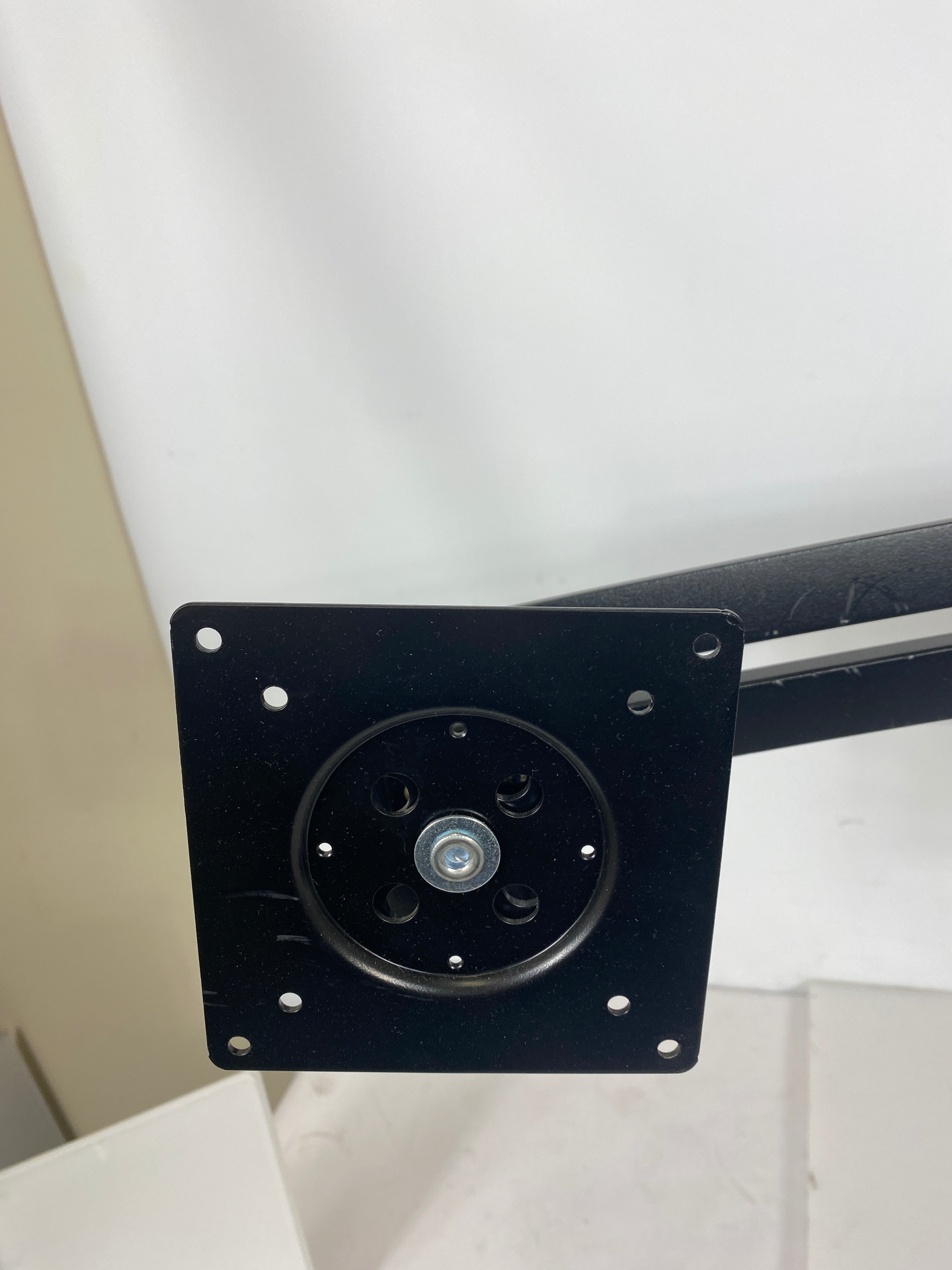 Ergotron Triple Monitor Stand DS100