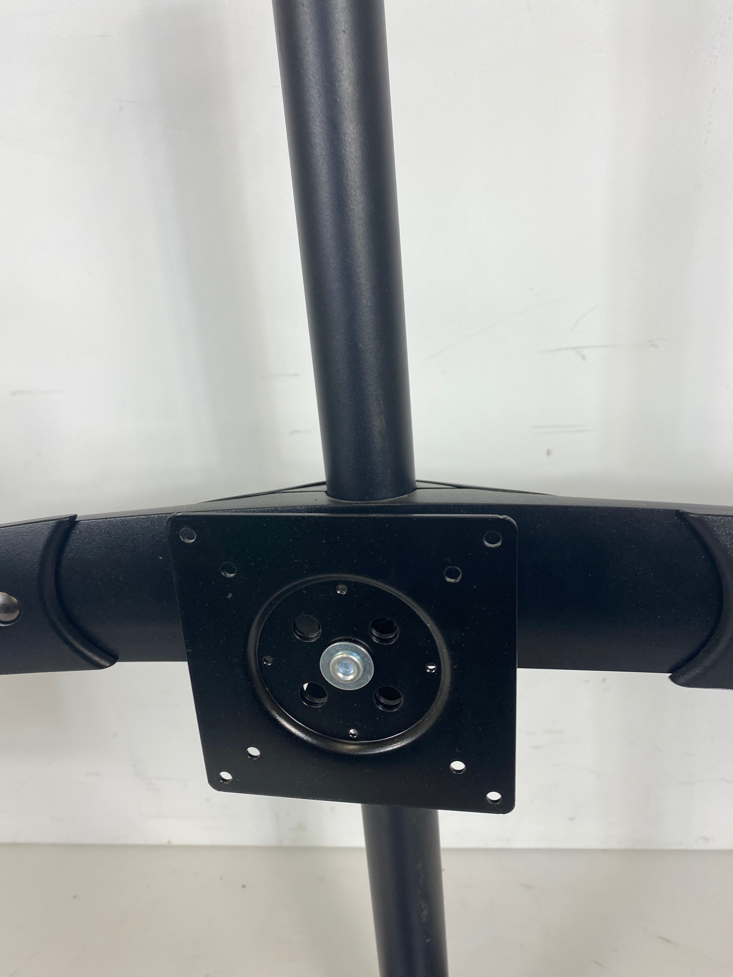 Ergotron Triple Monitor Stand DS100