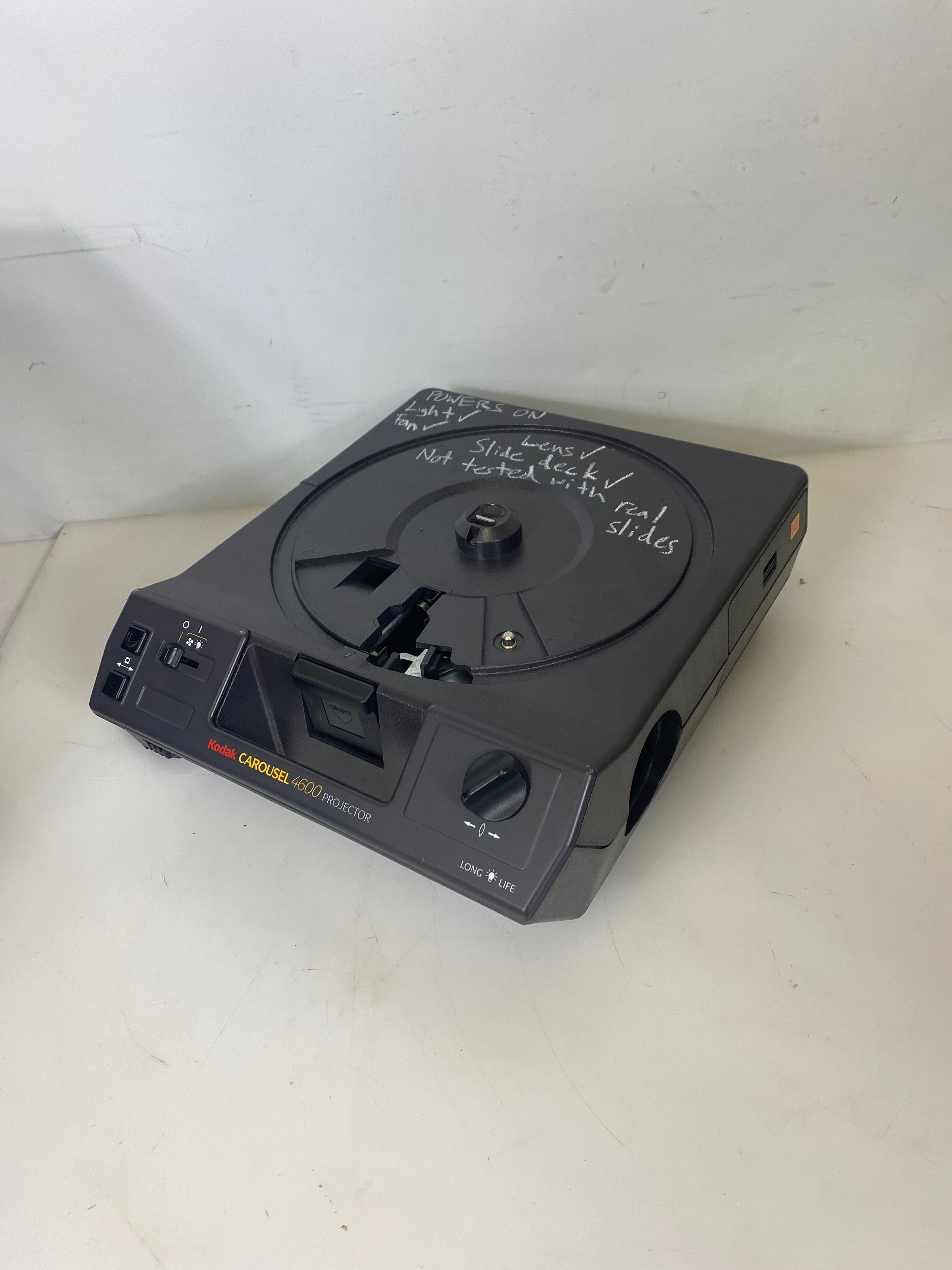 Kodak 4600 Carousel Slide Projector w/ Case Slide Projection Lens