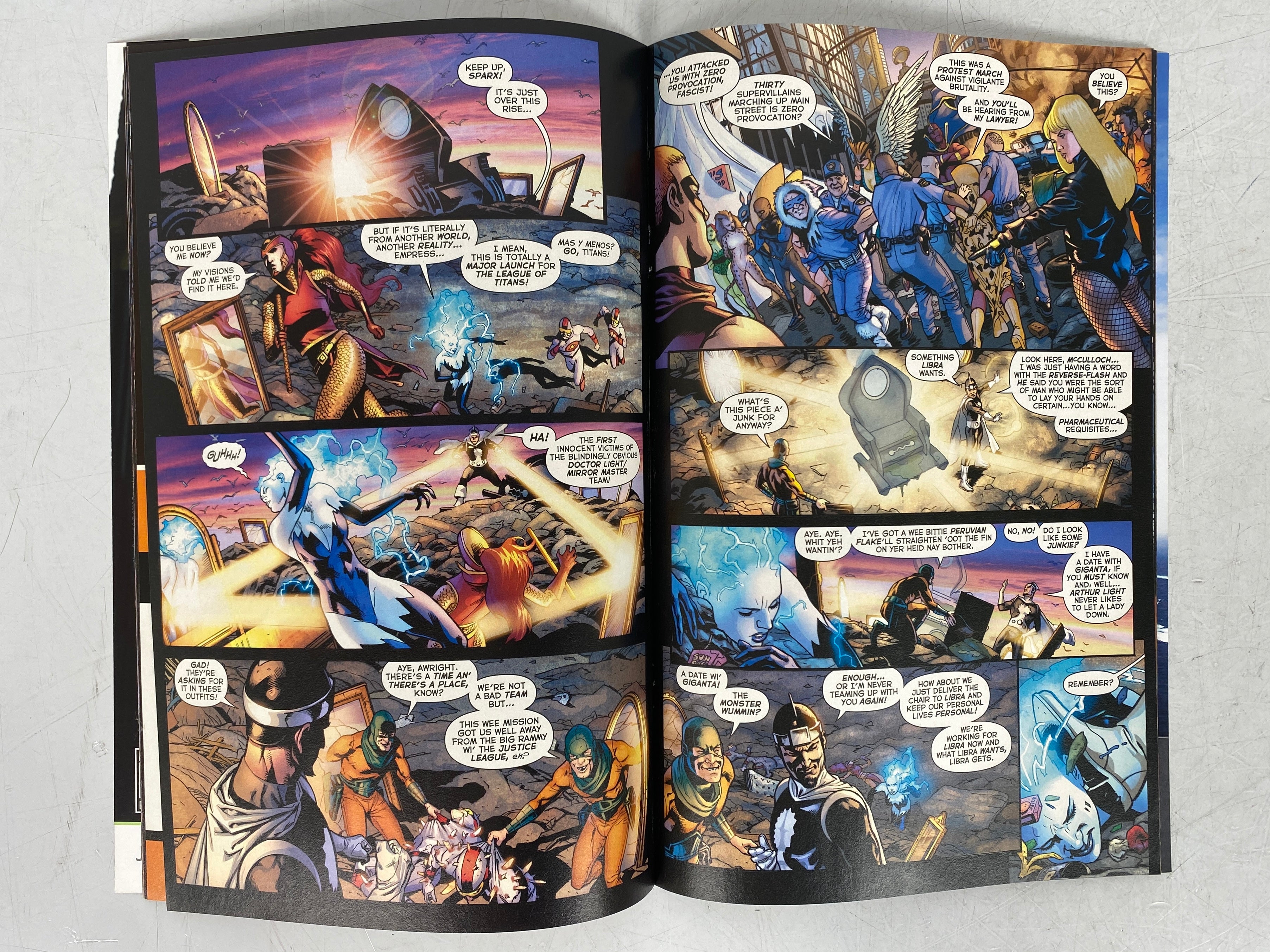 Lot of 8 Final Crisis #1-7 Complete with Variant #6 (2008)