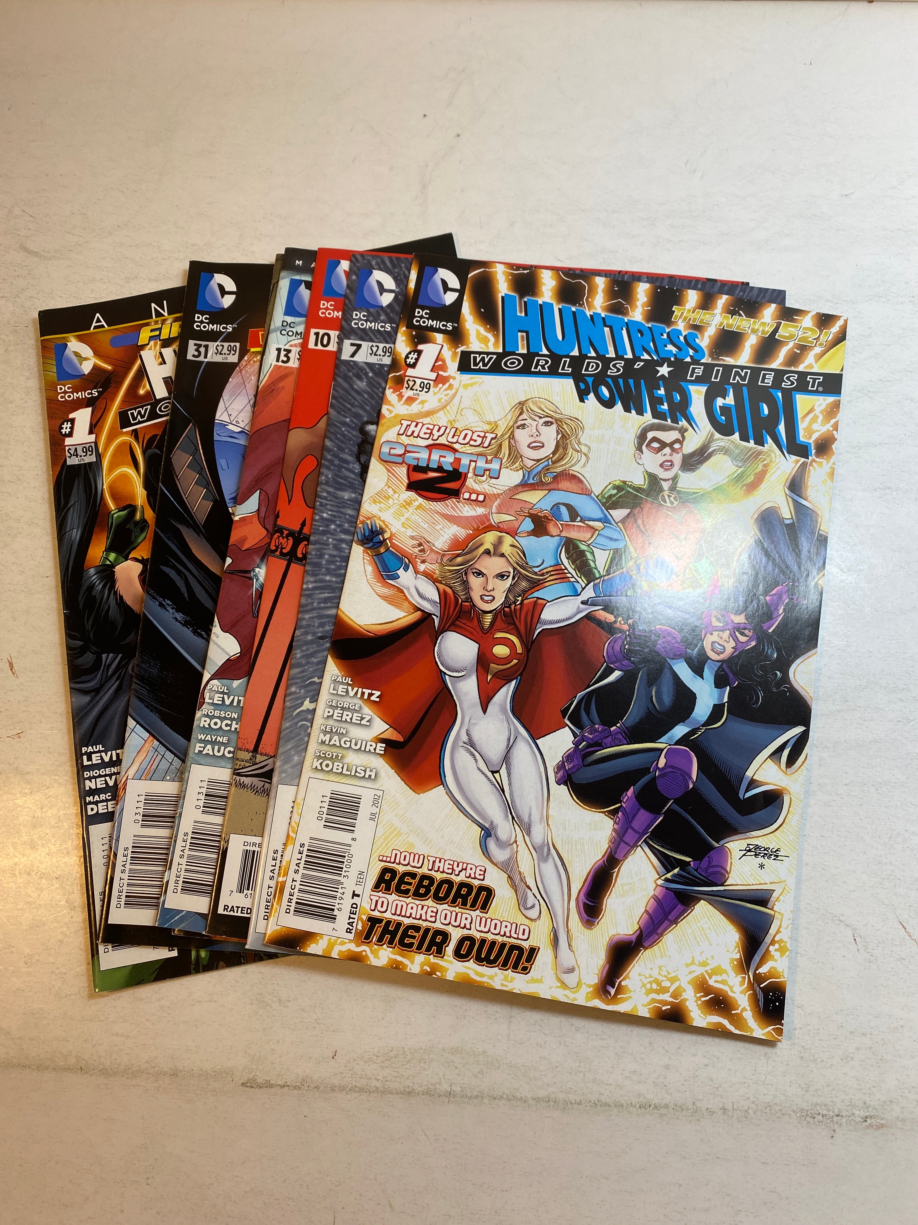Lot of 7 Huntress Power Girl DC Comics 2012-2014
