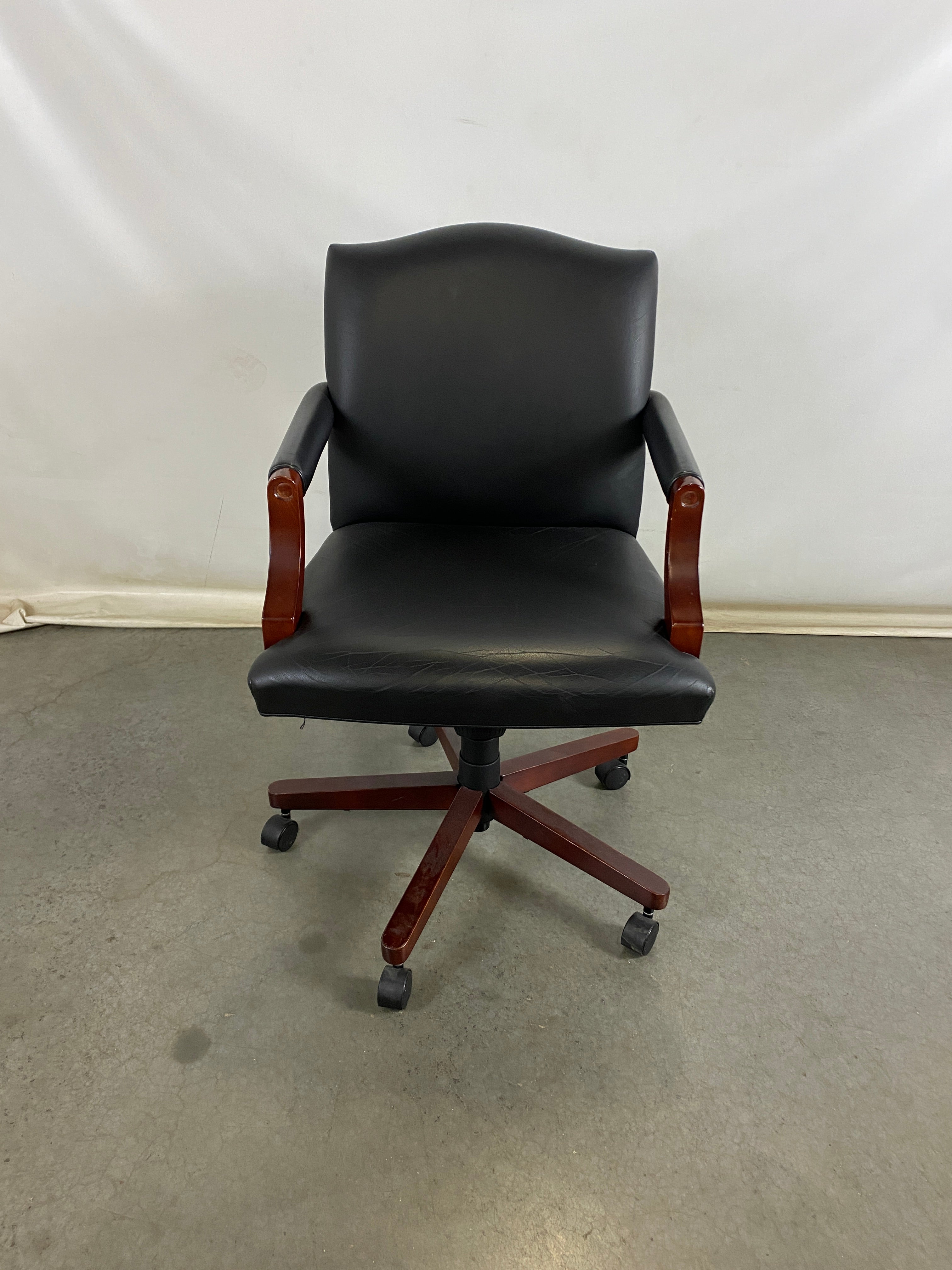 Styline Industries Black Leather Upholstered Office Chair