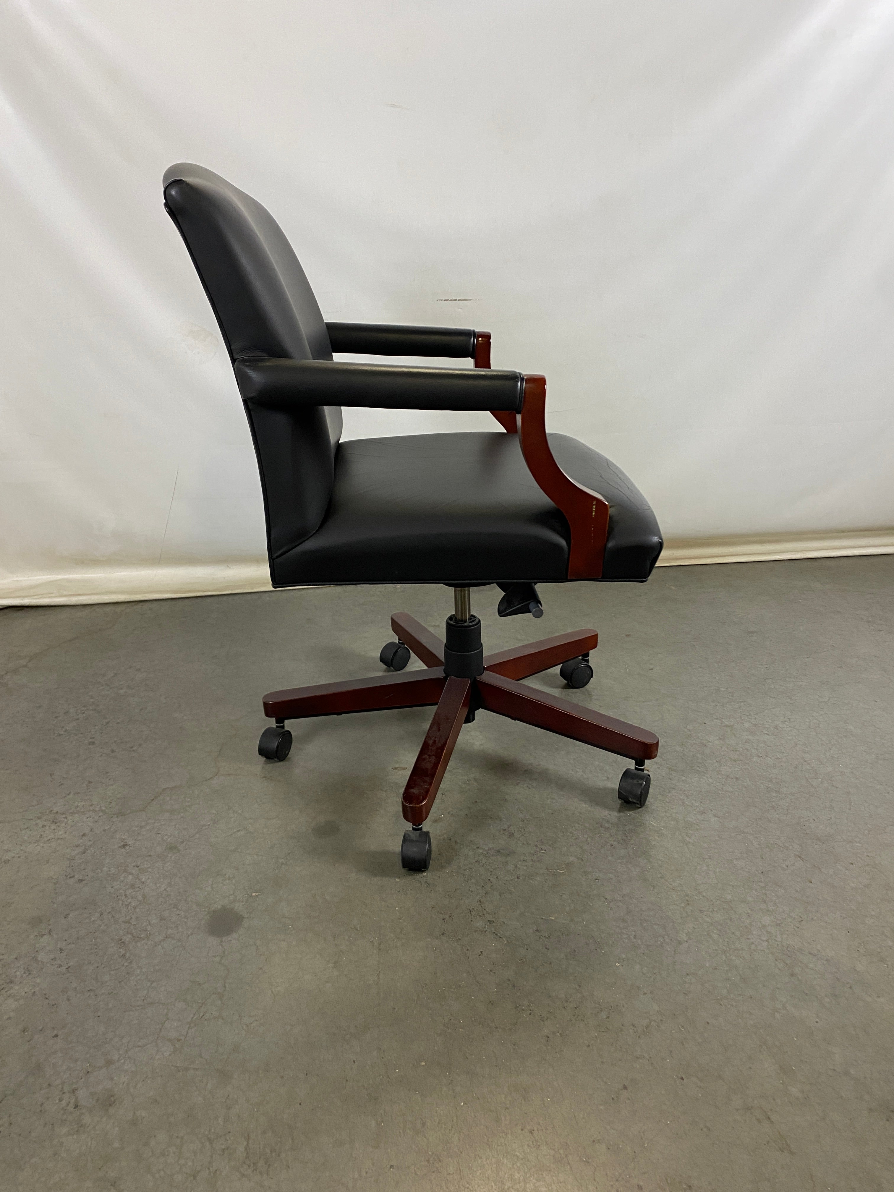 Styline Industries Black Leather Upholstered Office Chair