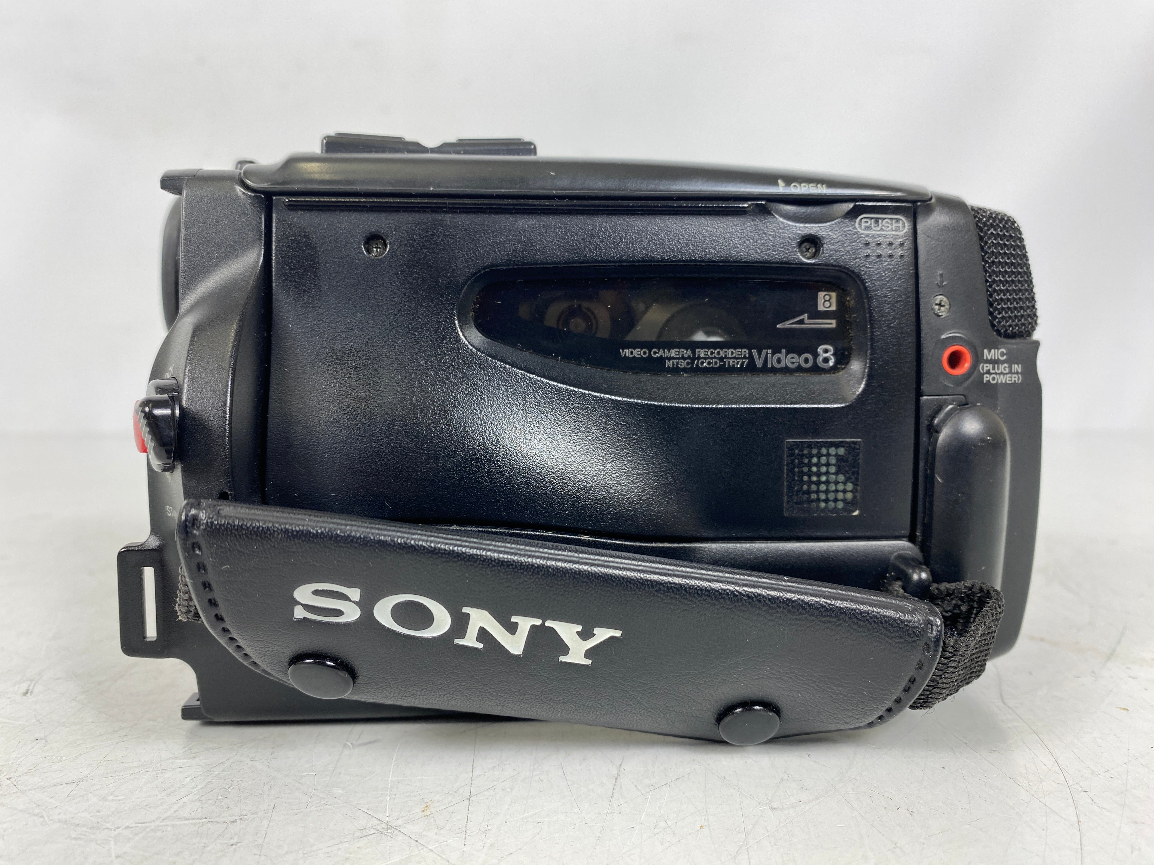 Sony CCD-TR77 Video Camera Recorder