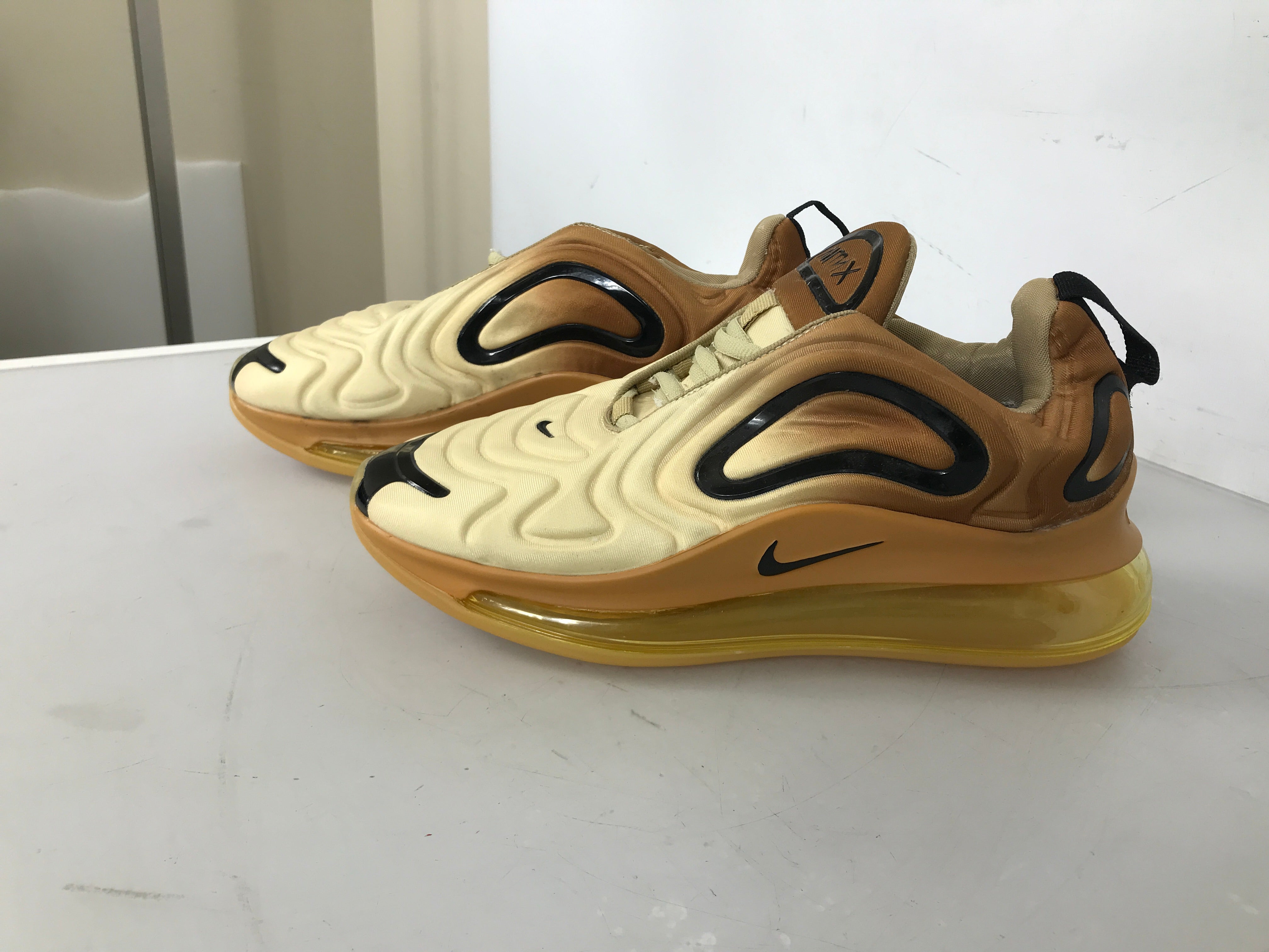 Air Max 720 Tan Sneaker Men's Size 8.5