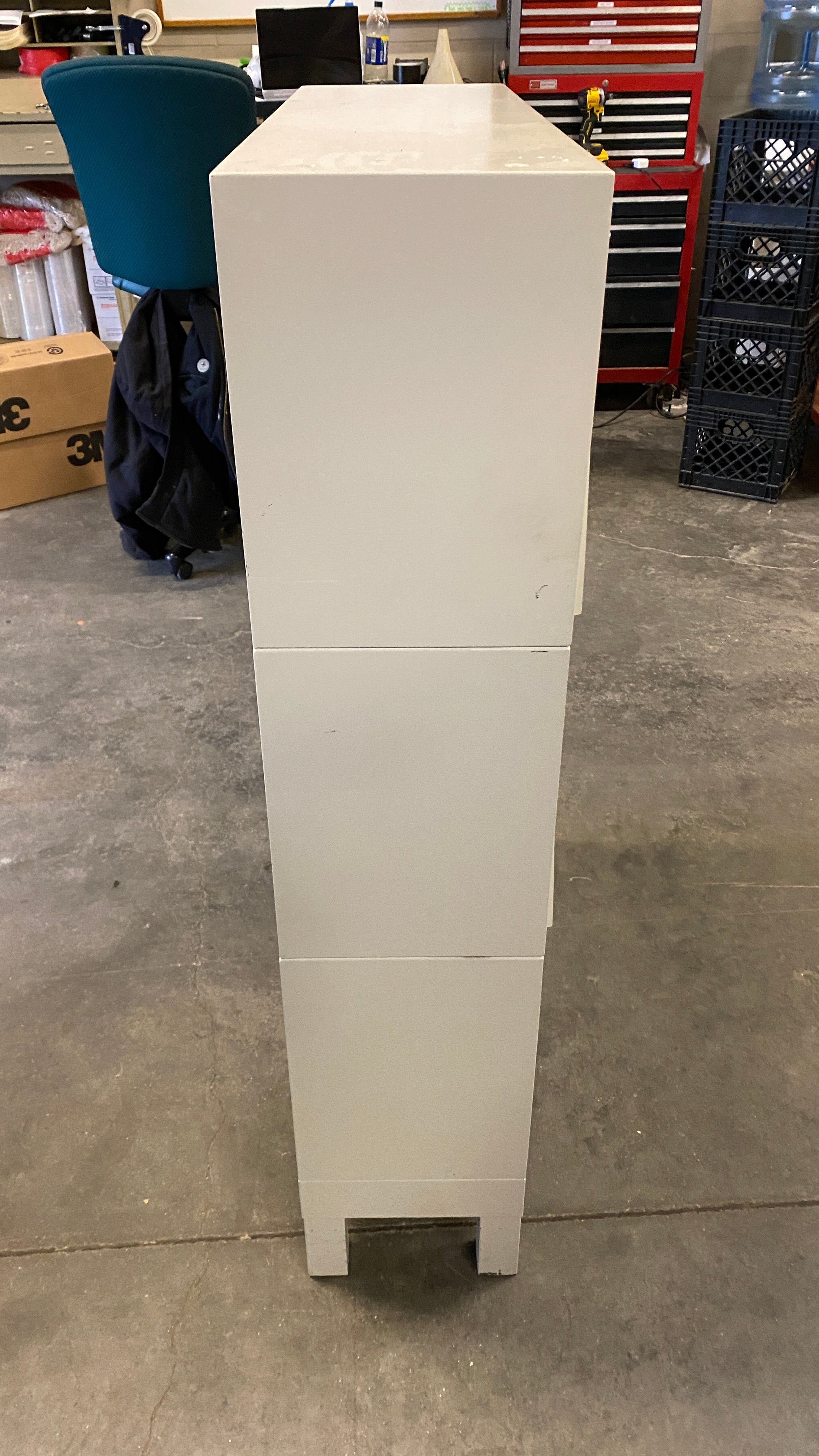 3 Shelf Glass Front Grey Banister