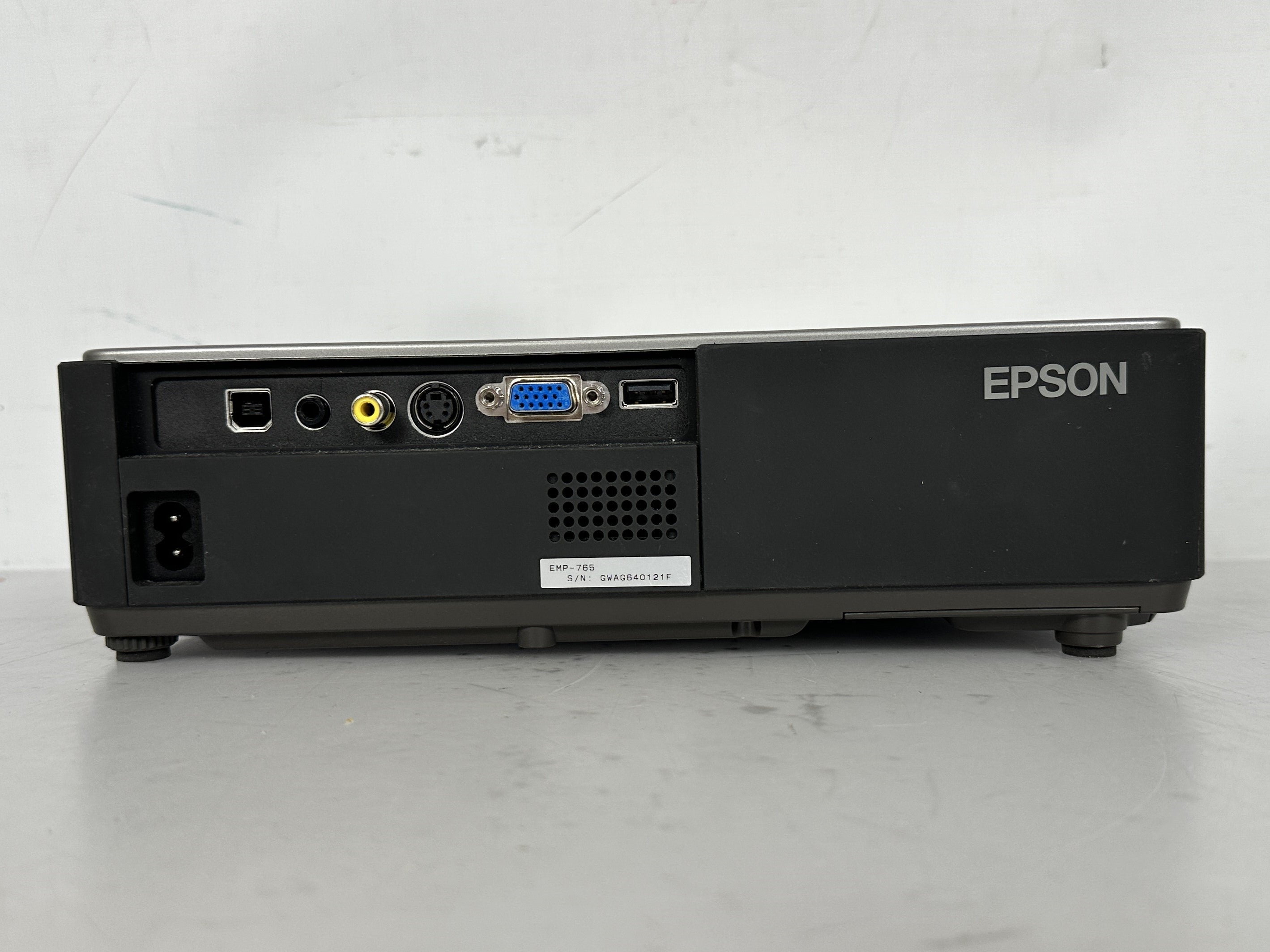 Epson Powerlite 765c LCD Projector w/ Manual & Carrying Case (236 Hours)
