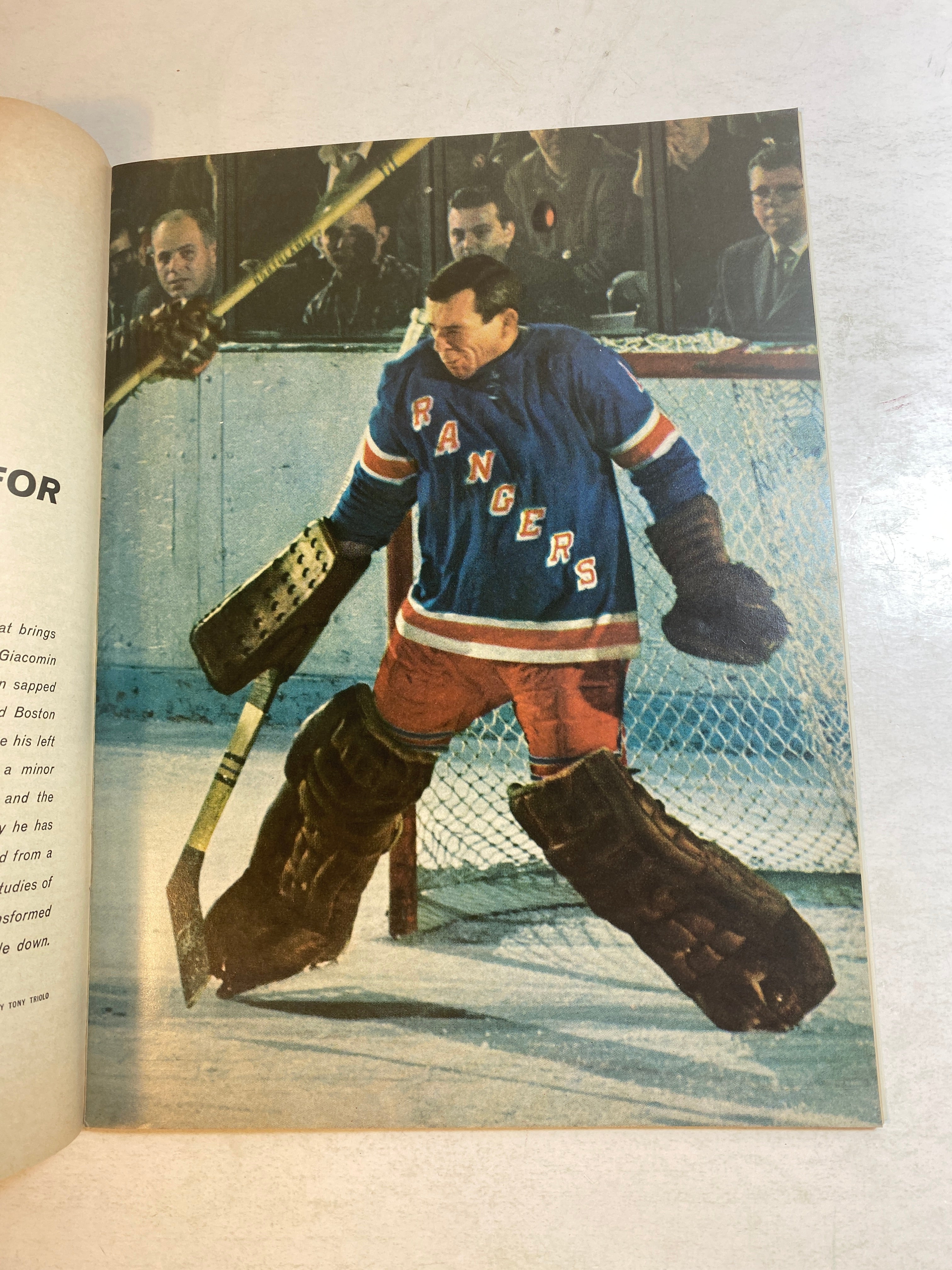 Sports Illustrated January 30, 1967 Rod Gilbert New York Rangers